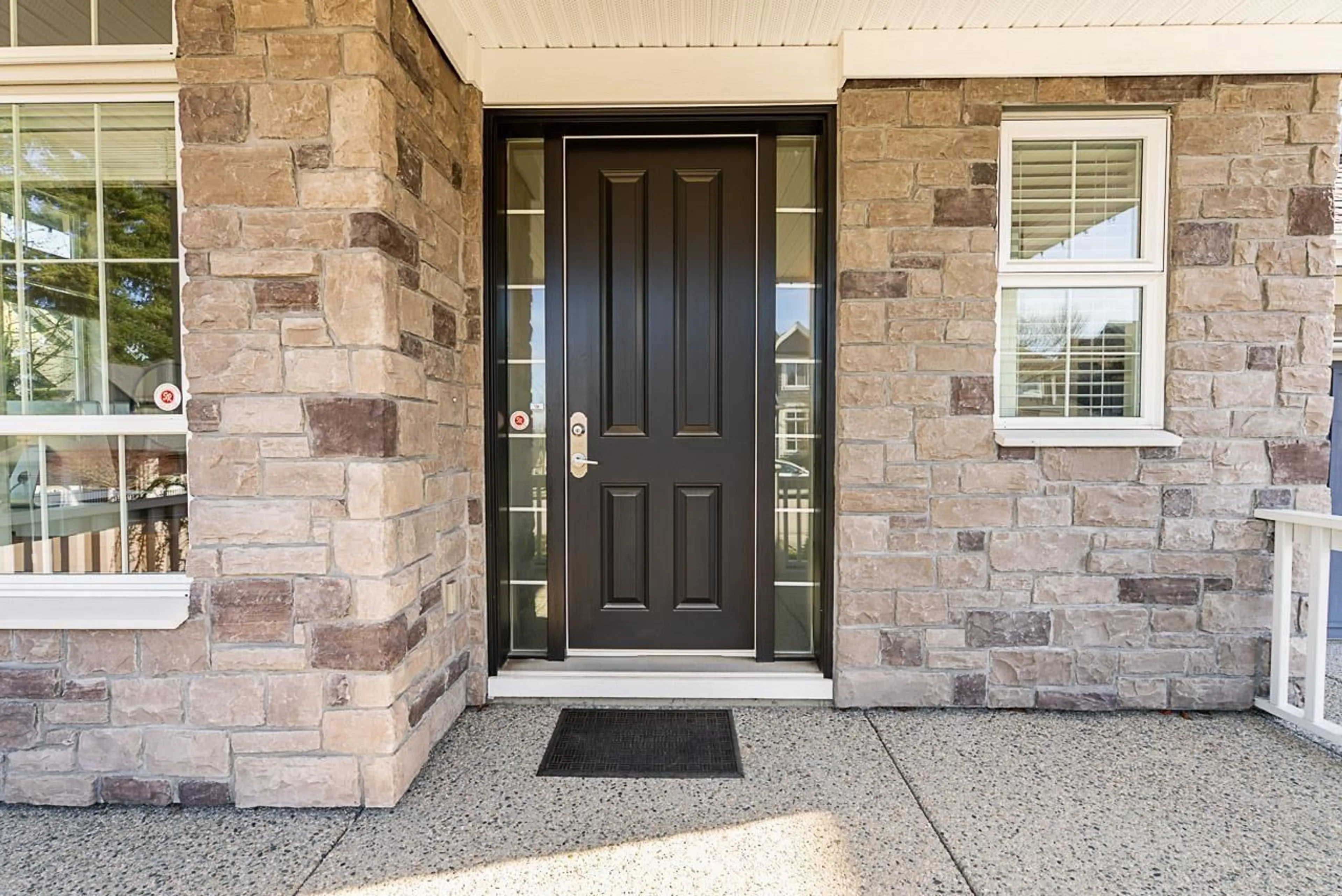 Indoor entryway for 2848 161 STREET, Surrey British Columbia V3Z3Y6