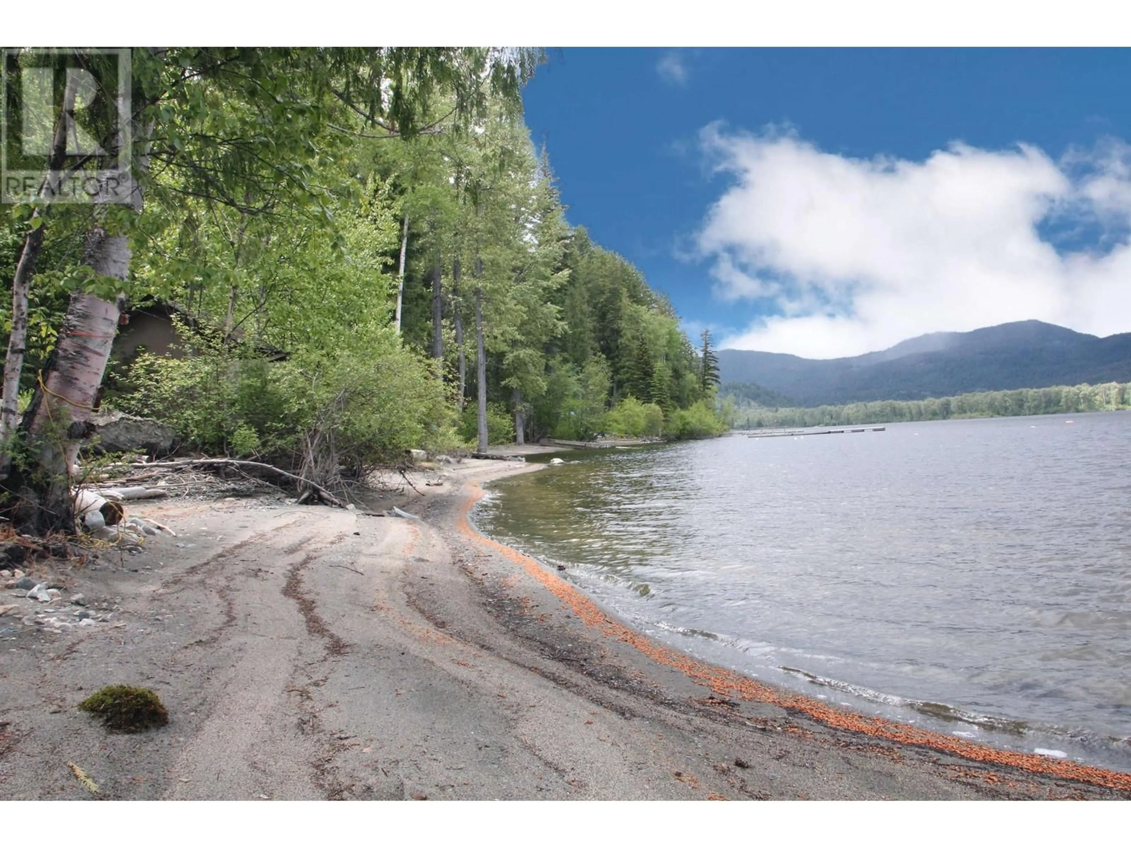 Blurry image for 9019 MAHOOD LAKE ROAD, Mahood Lake British Columbia V0K1X3
