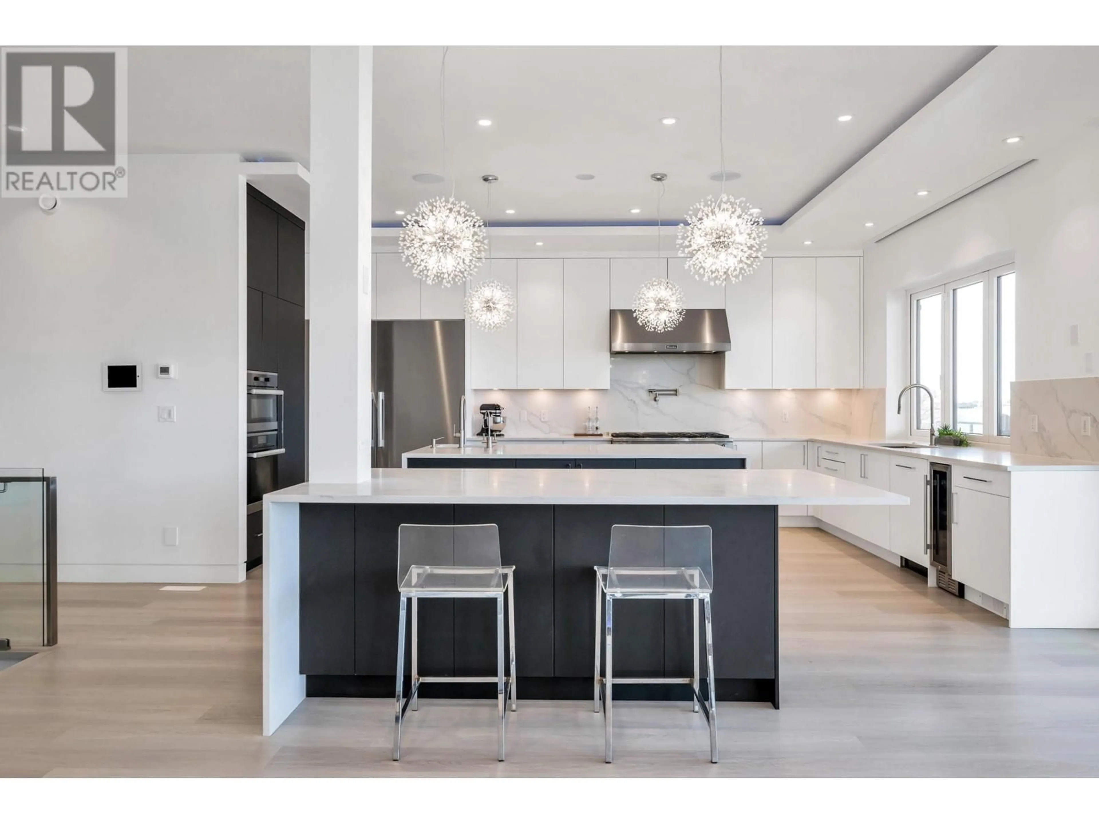 Contemporary kitchen, unknown for 4259 RIVER ROAD, Delta British Columbia V4K1R9
