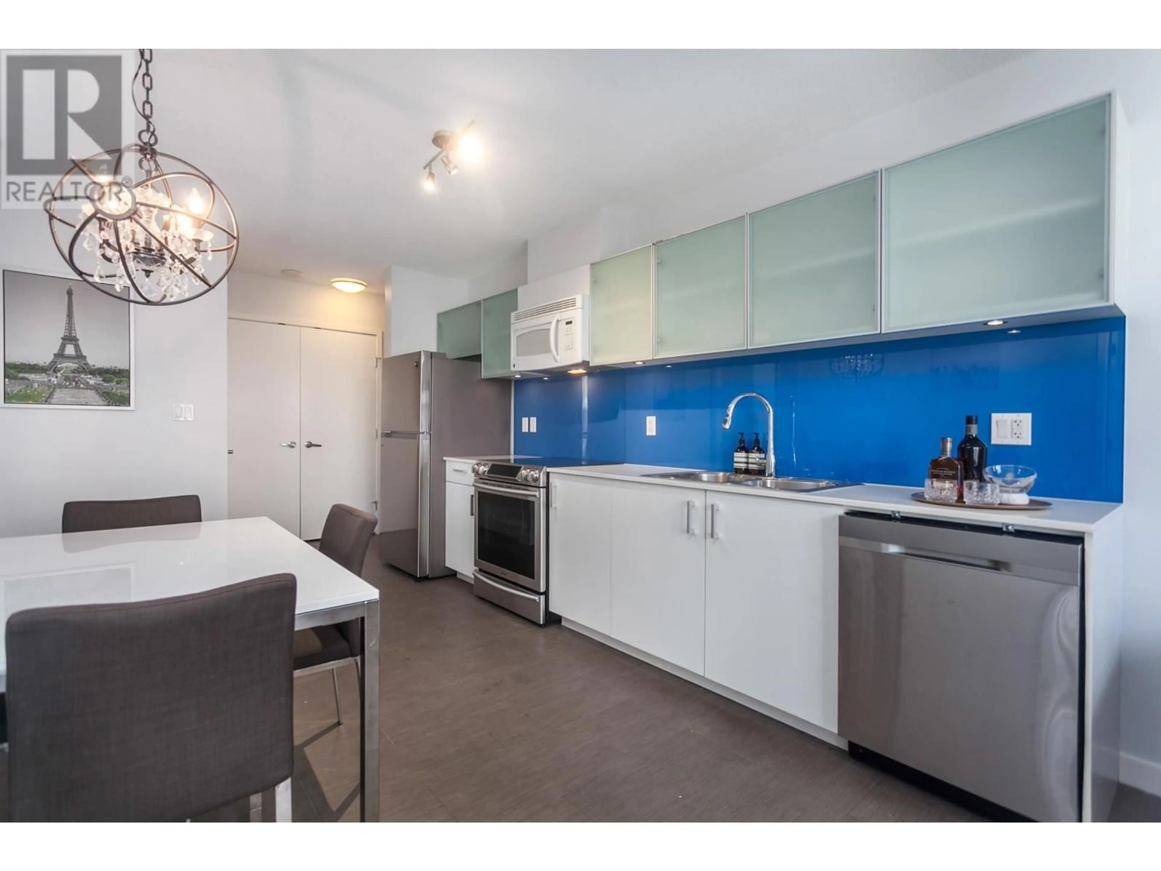 Standard kitchen, unknown for 511 - 66 CORDOVA STREET, Vancouver British Columbia V6B0L2