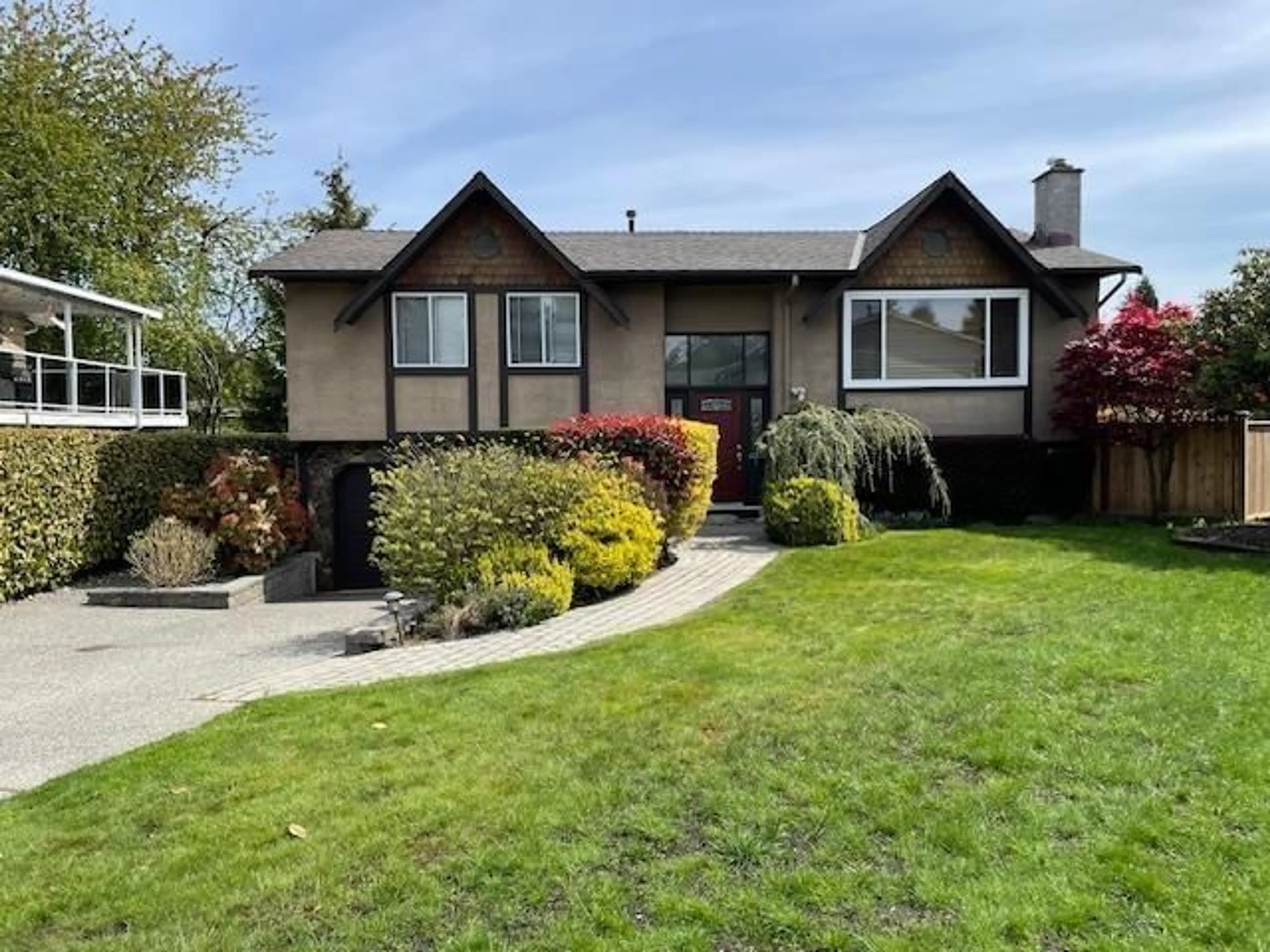 Home with vinyl exterior material, street for 9192 118A, Delta British Columbia V4C7L9