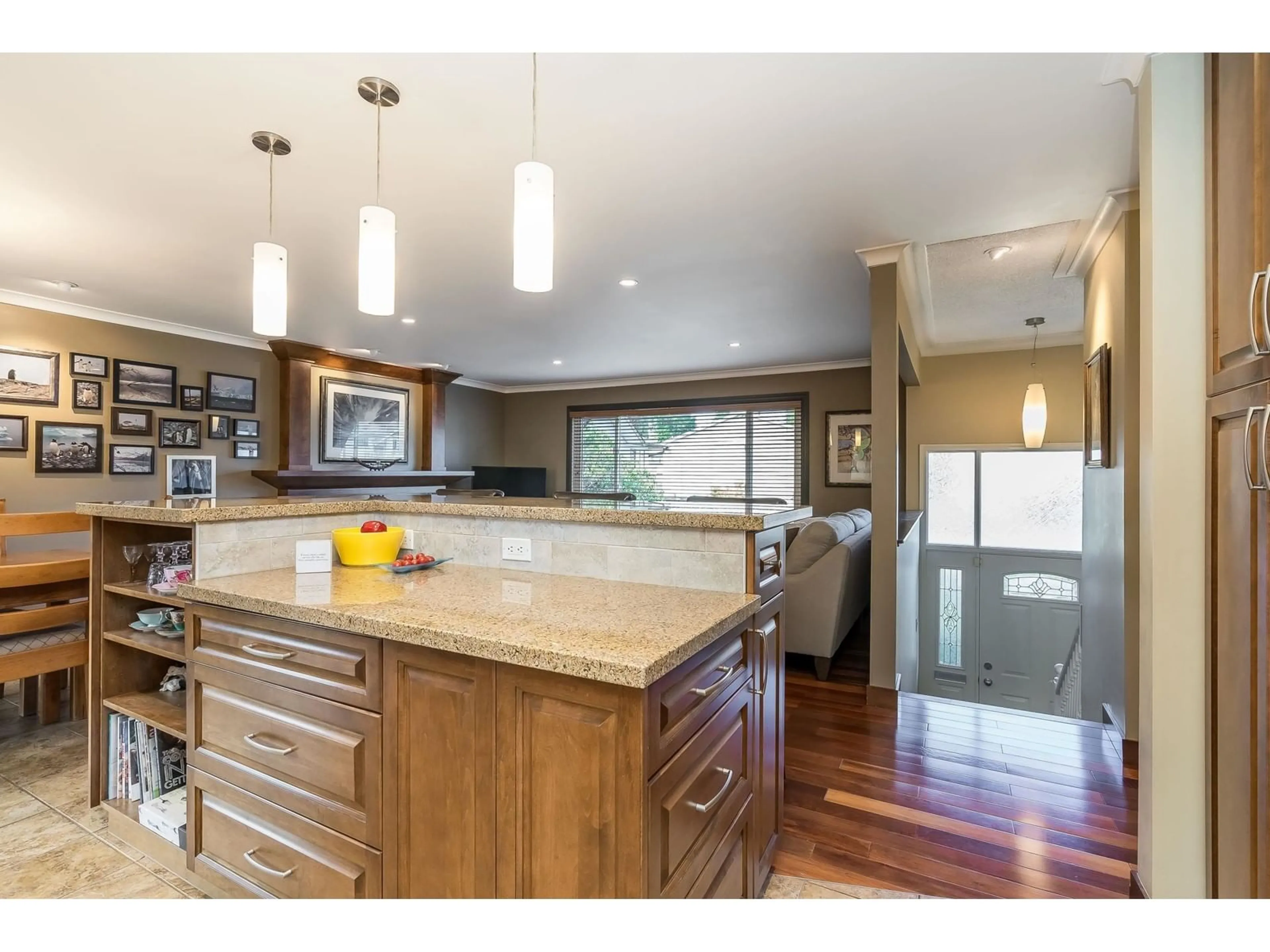 Open concept kitchen, unknown for 9192 118A STREET, Delta British Columbia V4C7L9