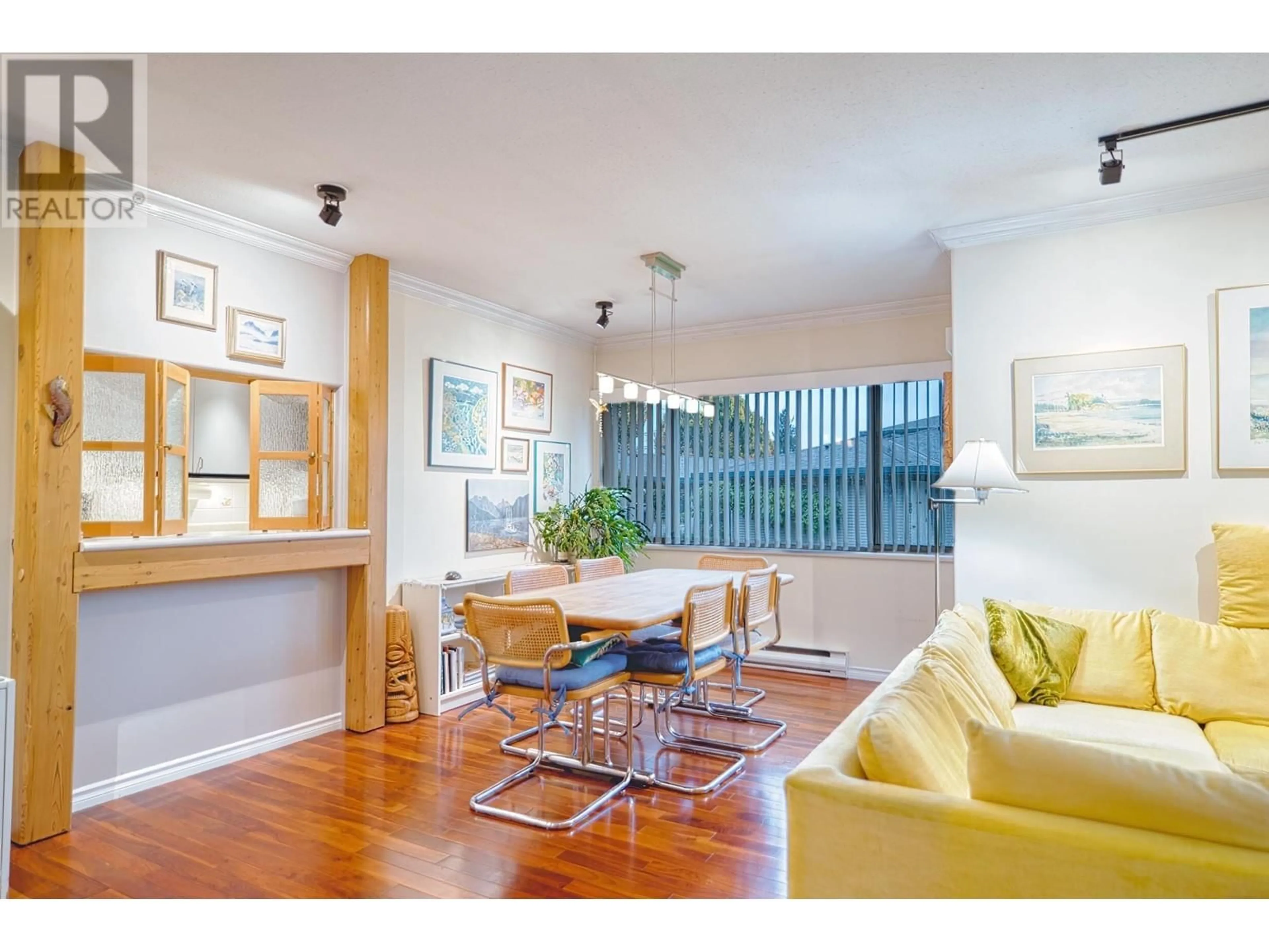 Living room with furniture, wood/laminate floor for 42 555 EAGLECREST DRIVE, Gibsons British Columbia V0N1V8