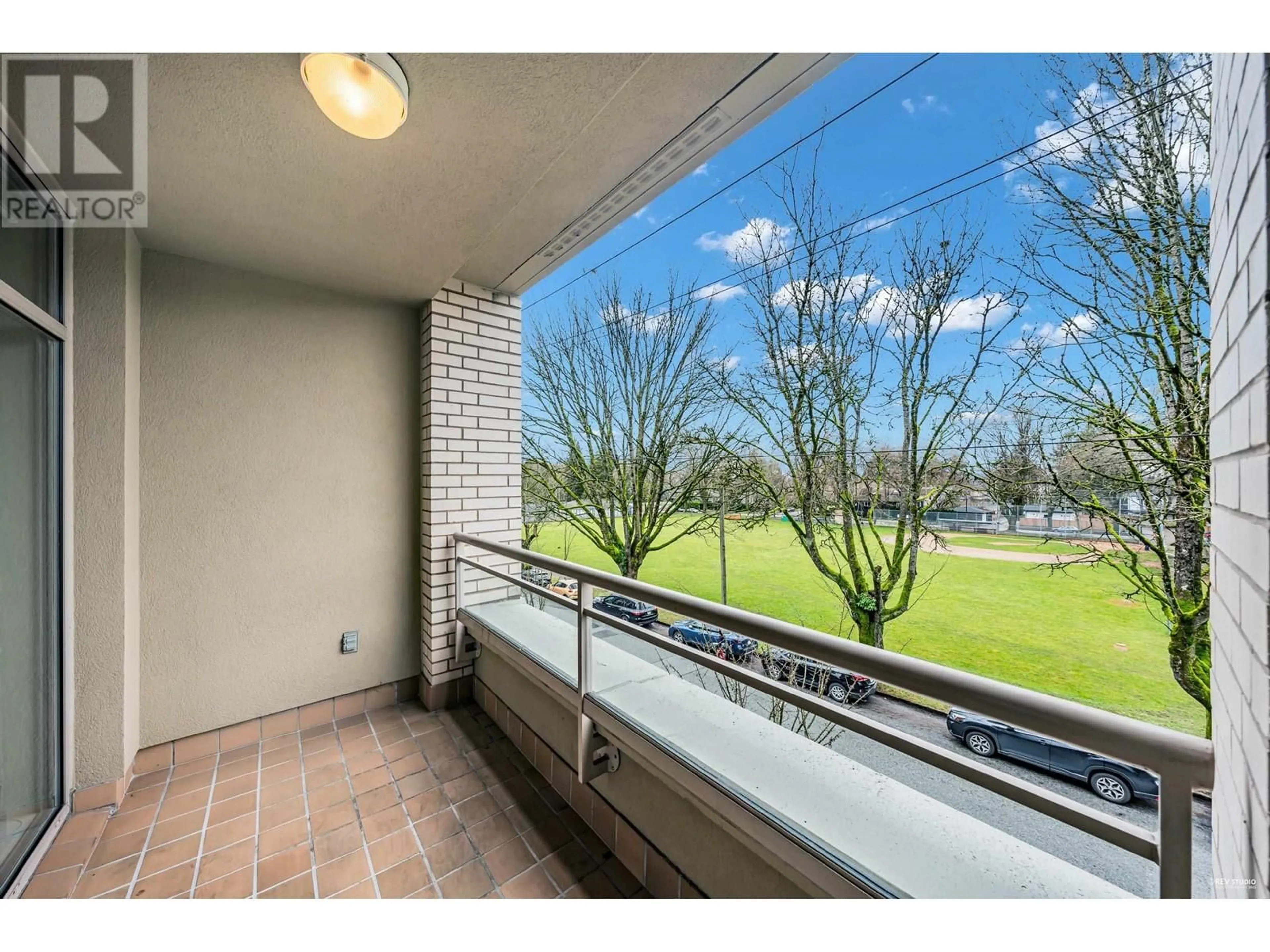 Balcony in the apartment, water/lake/river/ocean view for 302 5700 LARCH STREET, Vancouver British Columbia V6M4E2