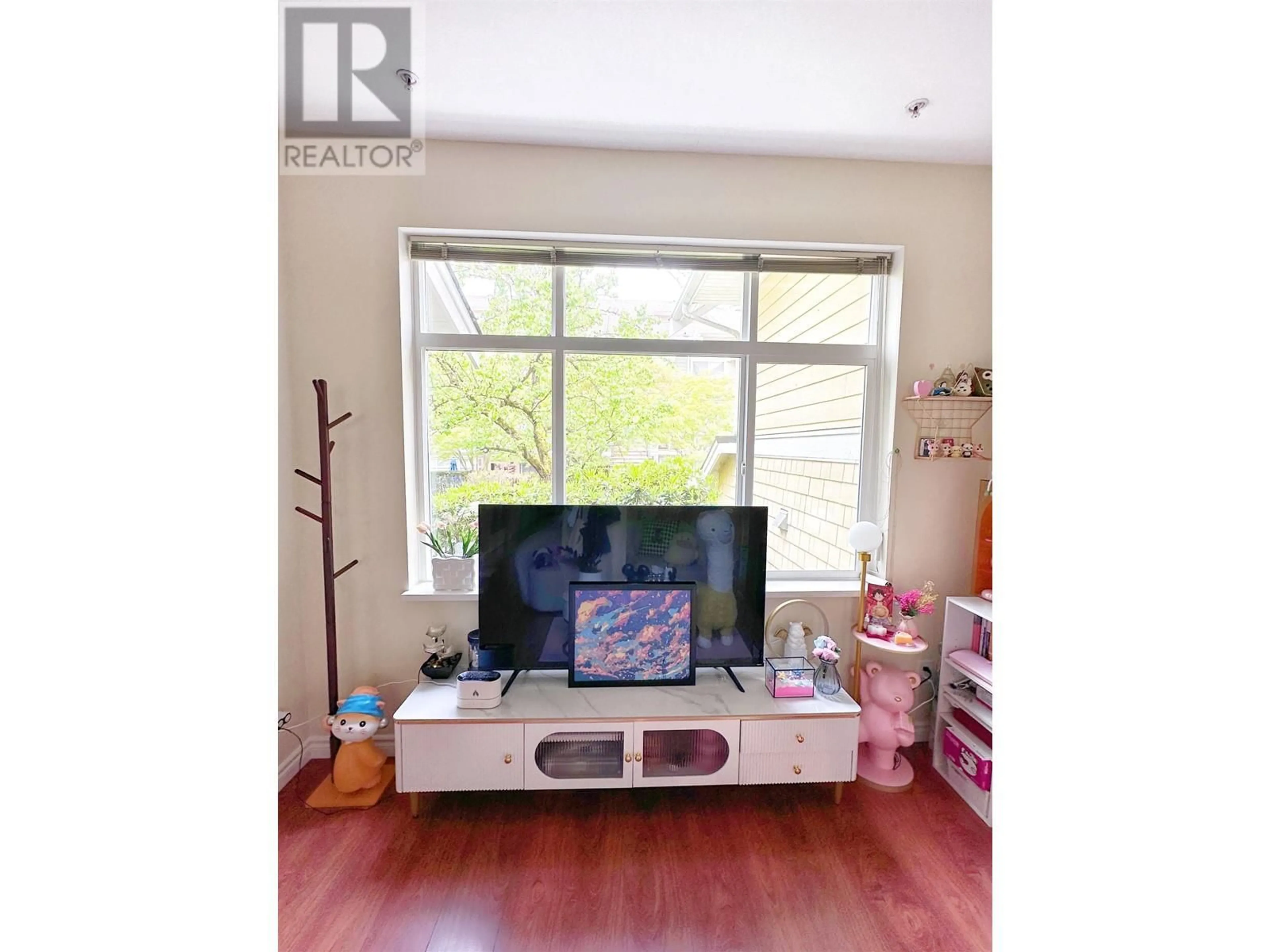 Unknown for 80 - 6878 SOUTHPOINT DRIVE, Burnaby British Columbia V3N5E4