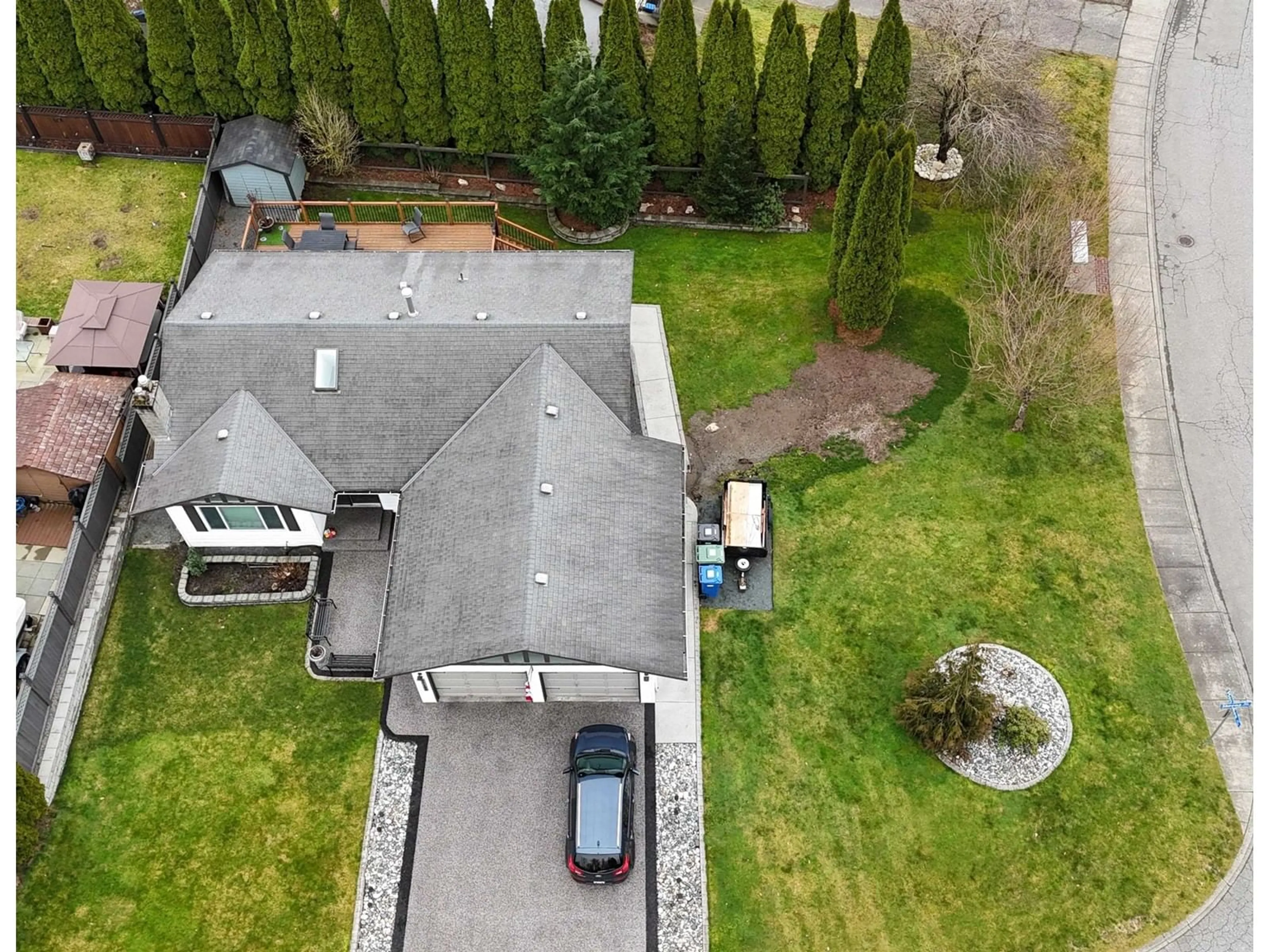 A pic from outside/outdoor area/front of a property/back of a property/a pic from drone, street for 35168 SKEENA, Abbotsford British Columbia V2S7H5