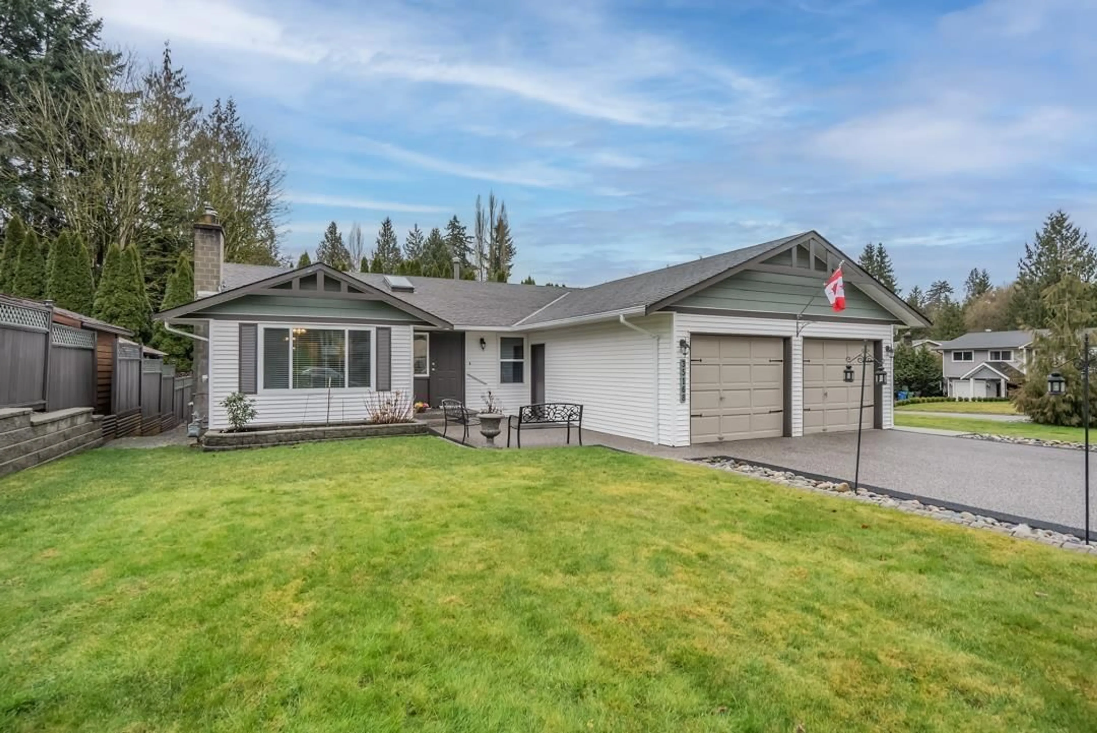 Home with vinyl exterior material, street for 35168 SKEENA AVENUE, Abbotsford British Columbia V2S7H5