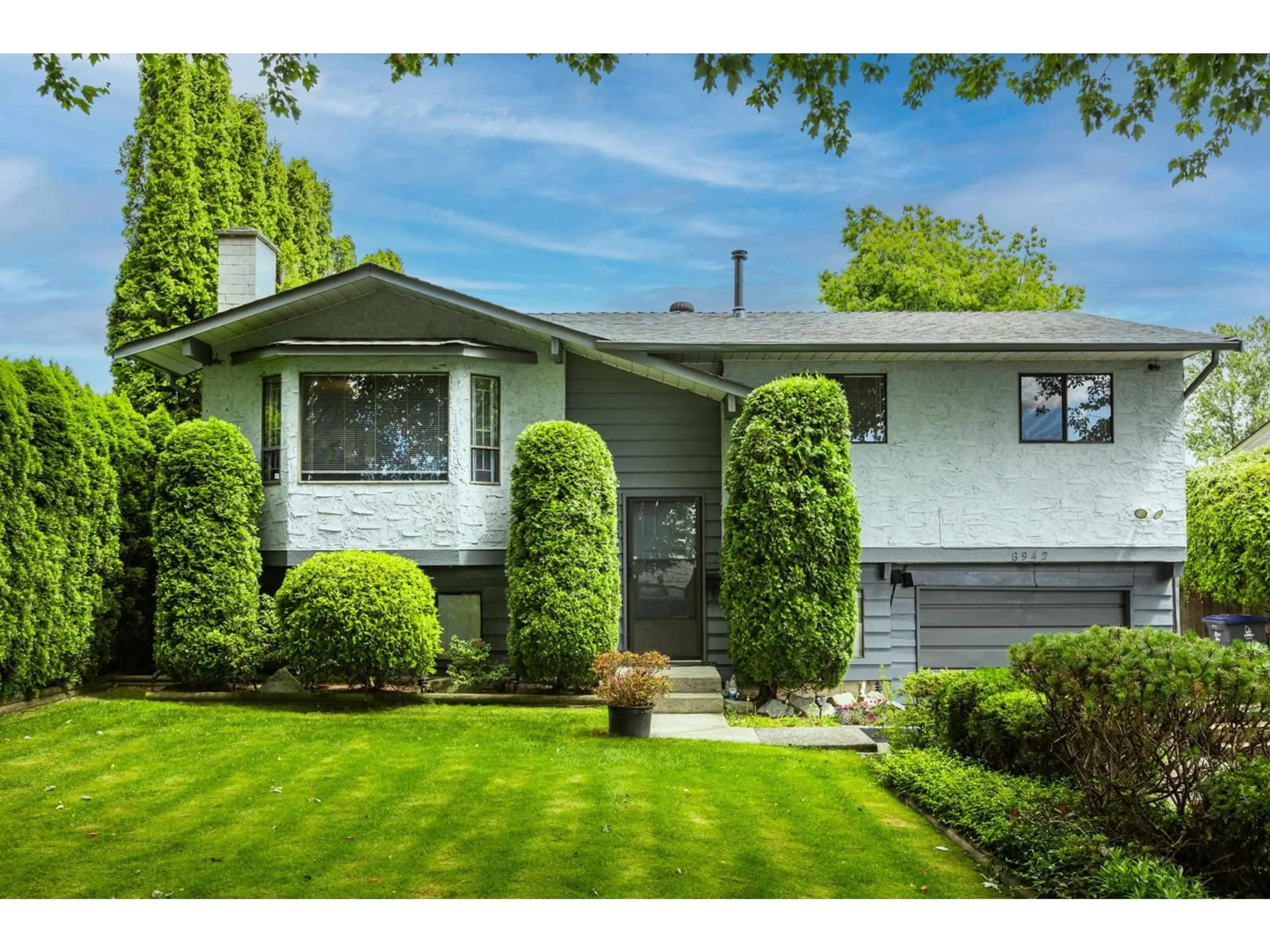 Home with vinyl exterior material, street for 8942 139A, Surrey British Columbia V3V7G5