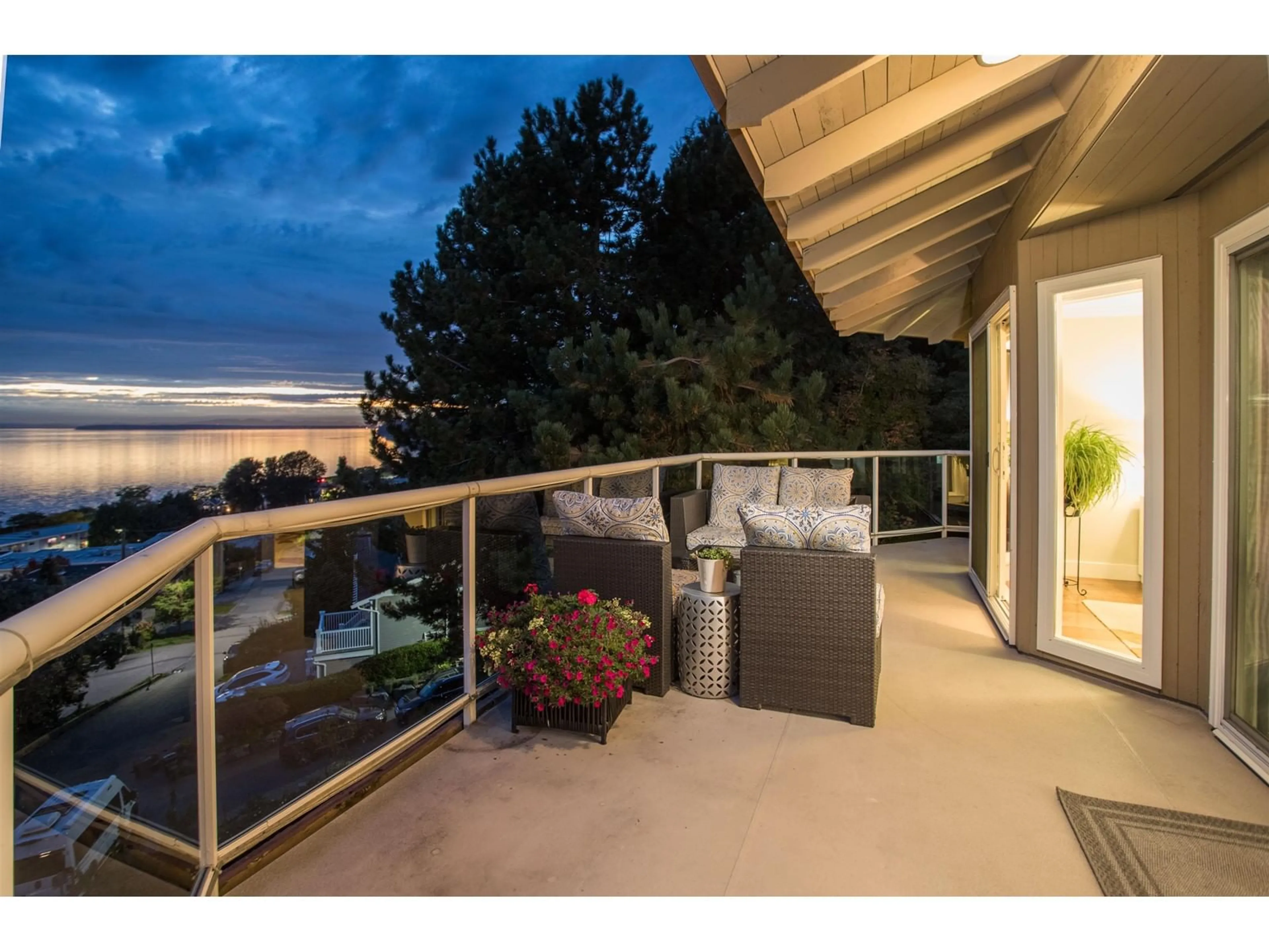 Floor plan for 503 - 15025 VICTORIA, White Rock British Columbia V4B1G2