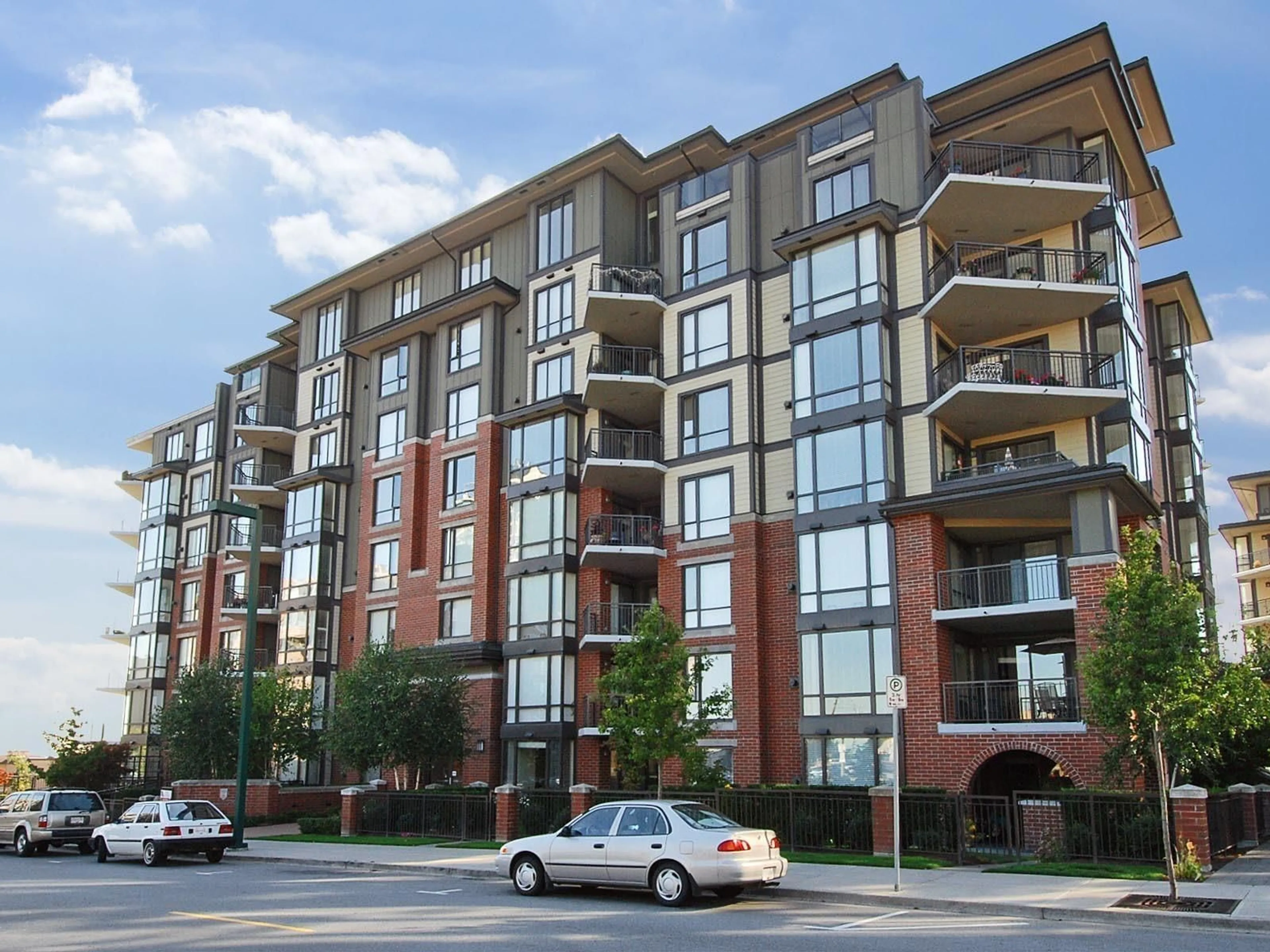 Home with brick exterior material, building for 208 - 1551 FOSTER, White Rock British Columbia V4B5M1