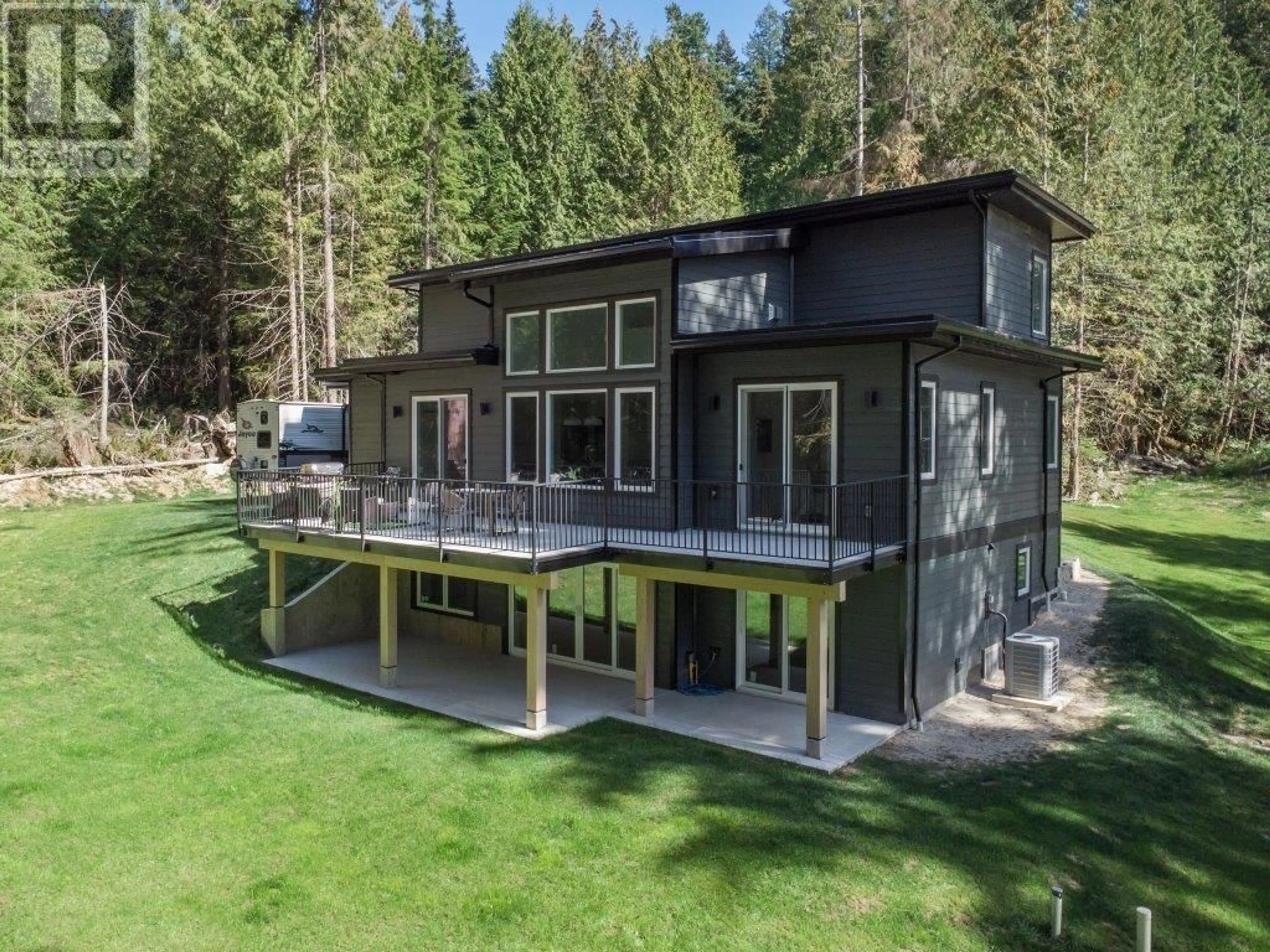 A pic from outside/outdoor area/front of a property/back of a property/a pic from drone, unknown for 1127 MALCOLM CREEK ROAD, Roberts Creek British Columbia V0N2W3