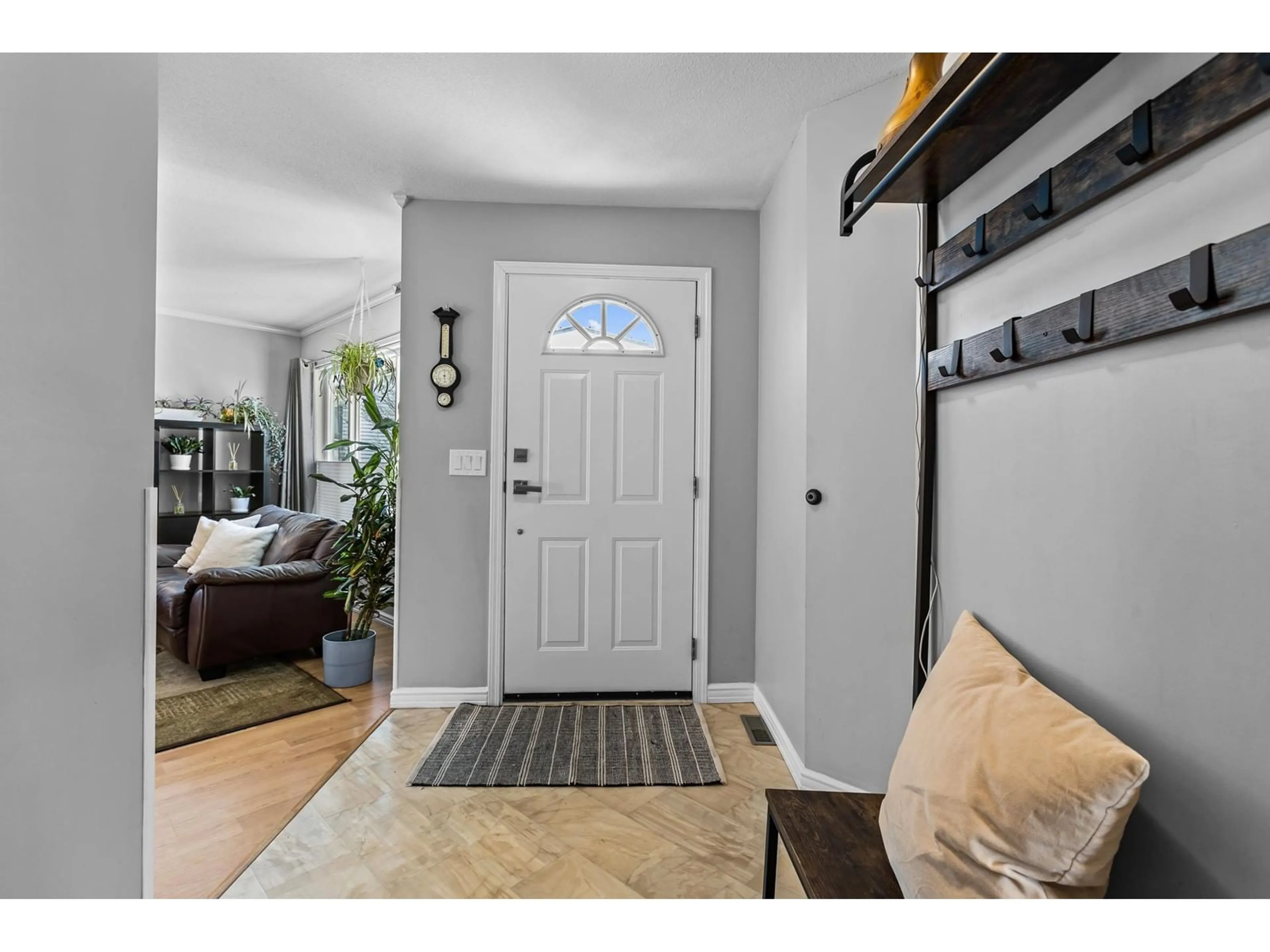 Indoor entryway for 3286 274A STREET, Langley British Columbia V4W3J2