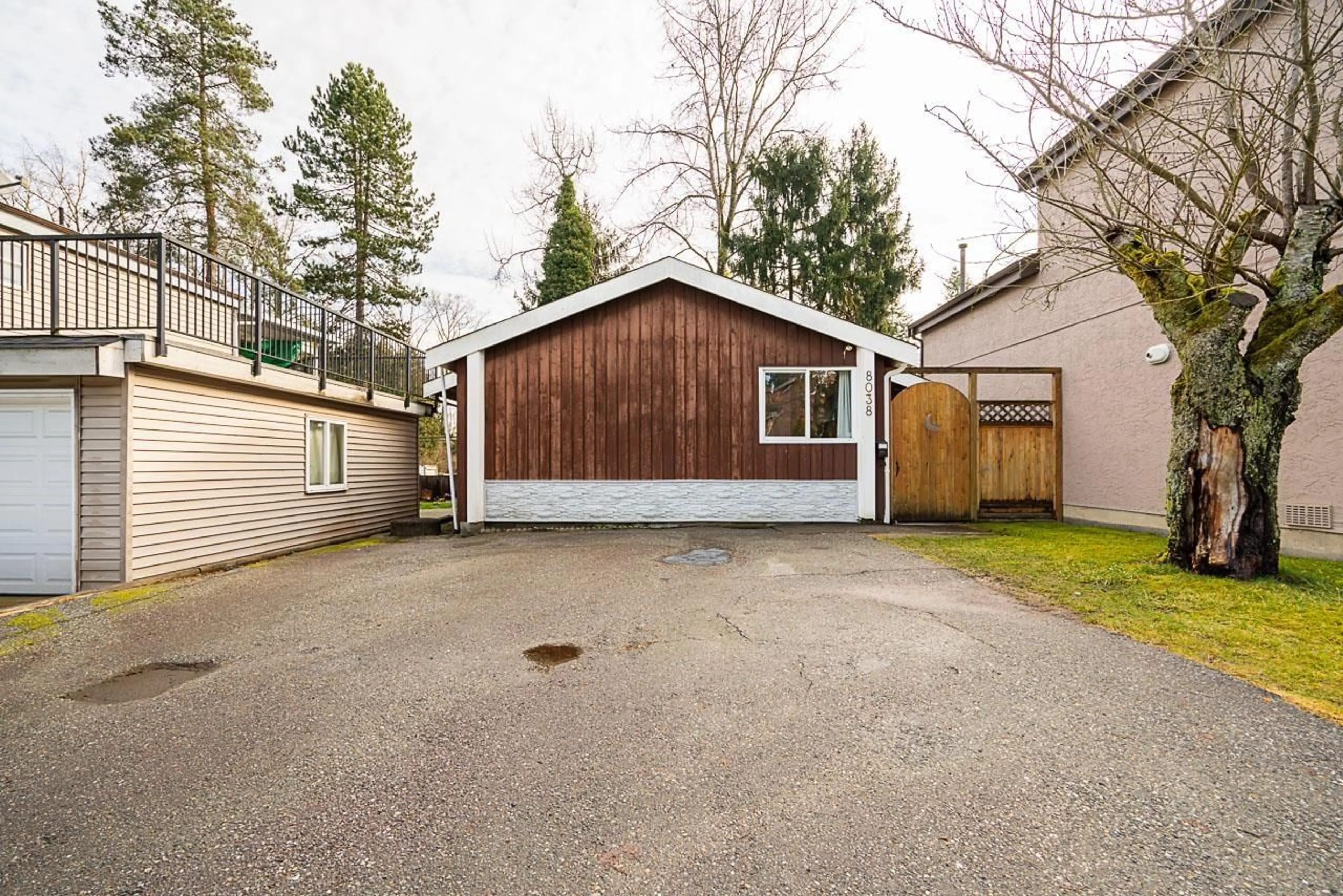 Shed for 8038 139B STREET, Surrey British Columbia V3W6R3