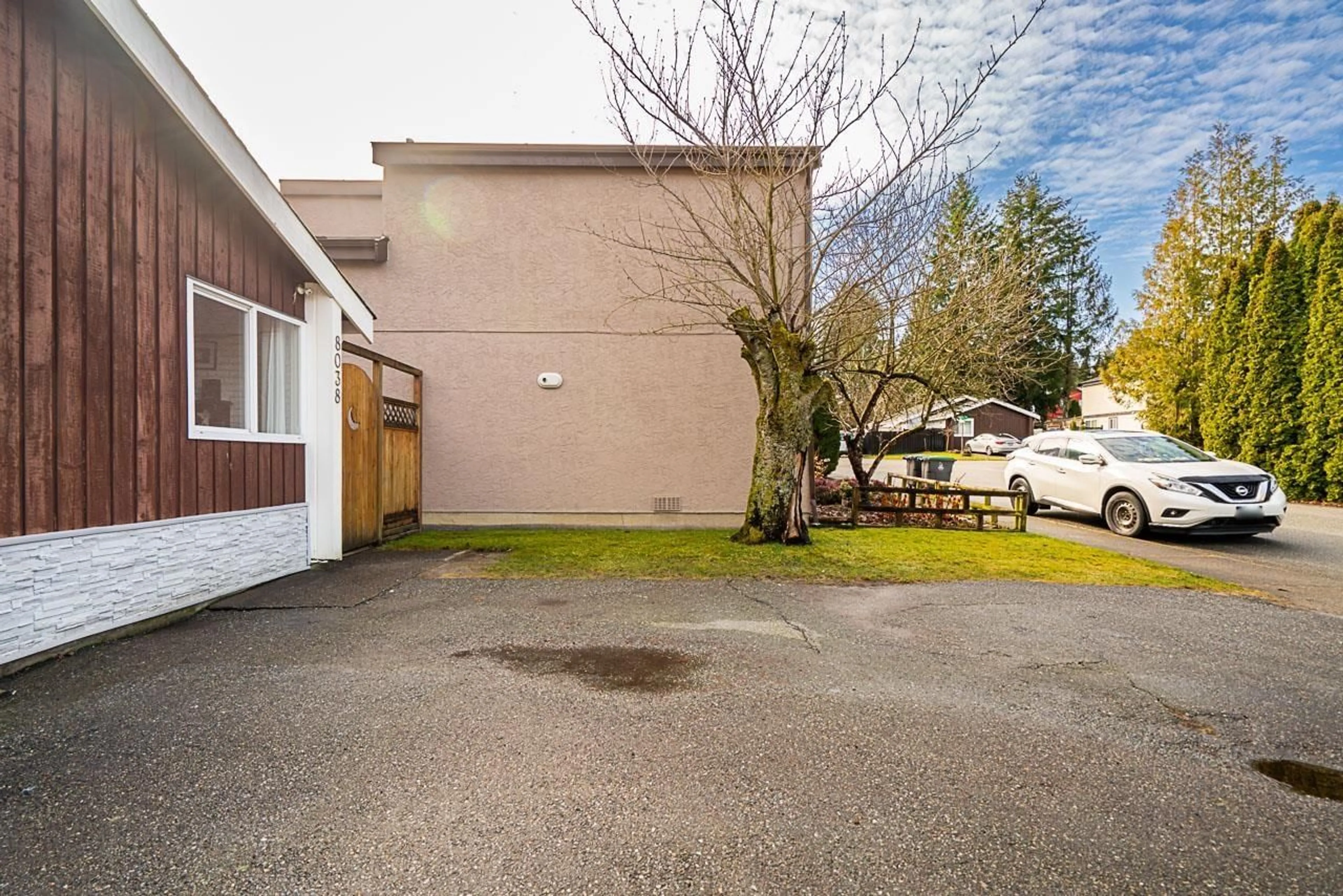 Unknown for 8038 139B STREET, Surrey British Columbia V3W6R3