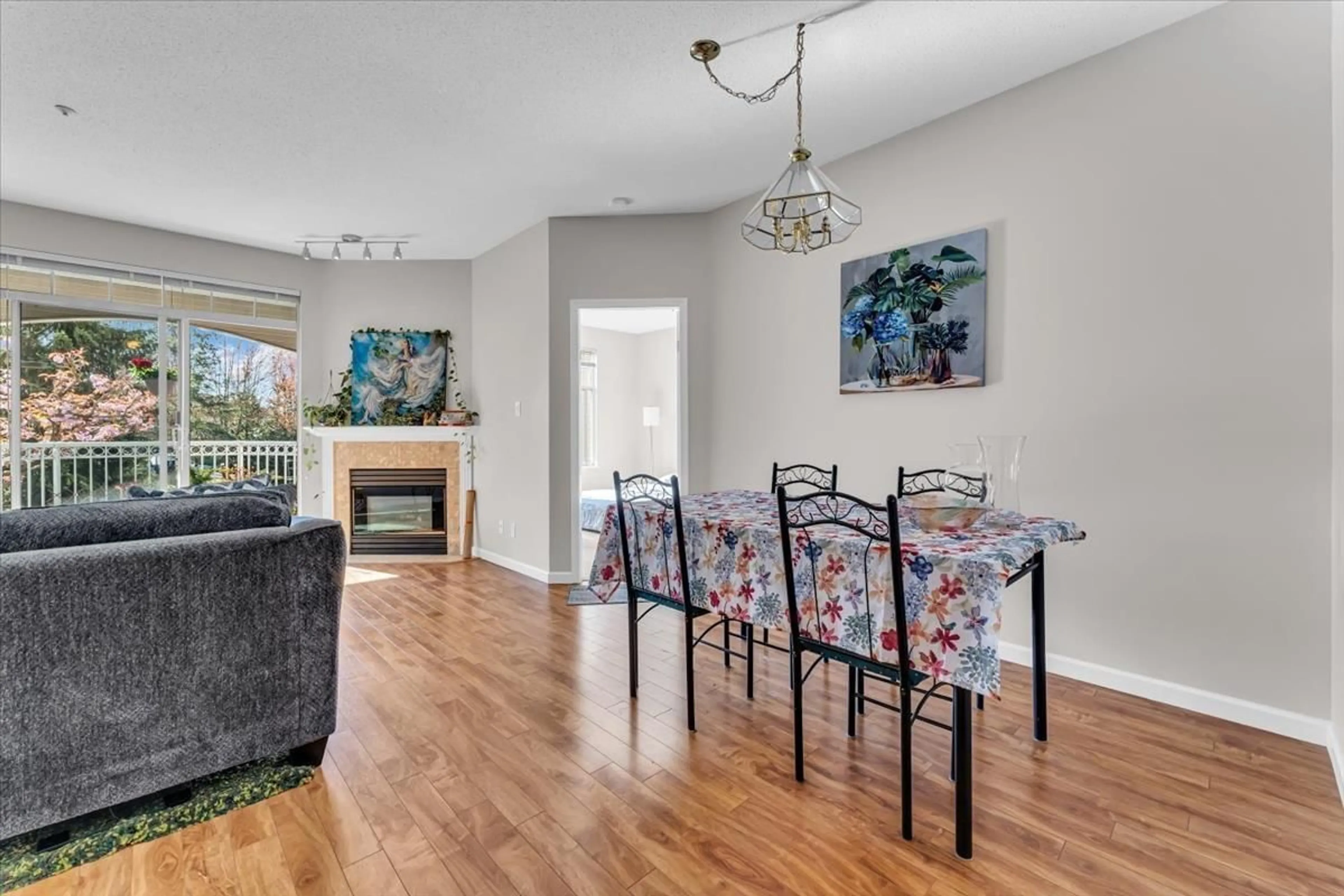 Dining room, wood/laminate floor for 115 5677 208 STREET, Langley British Columbia V3A8J5