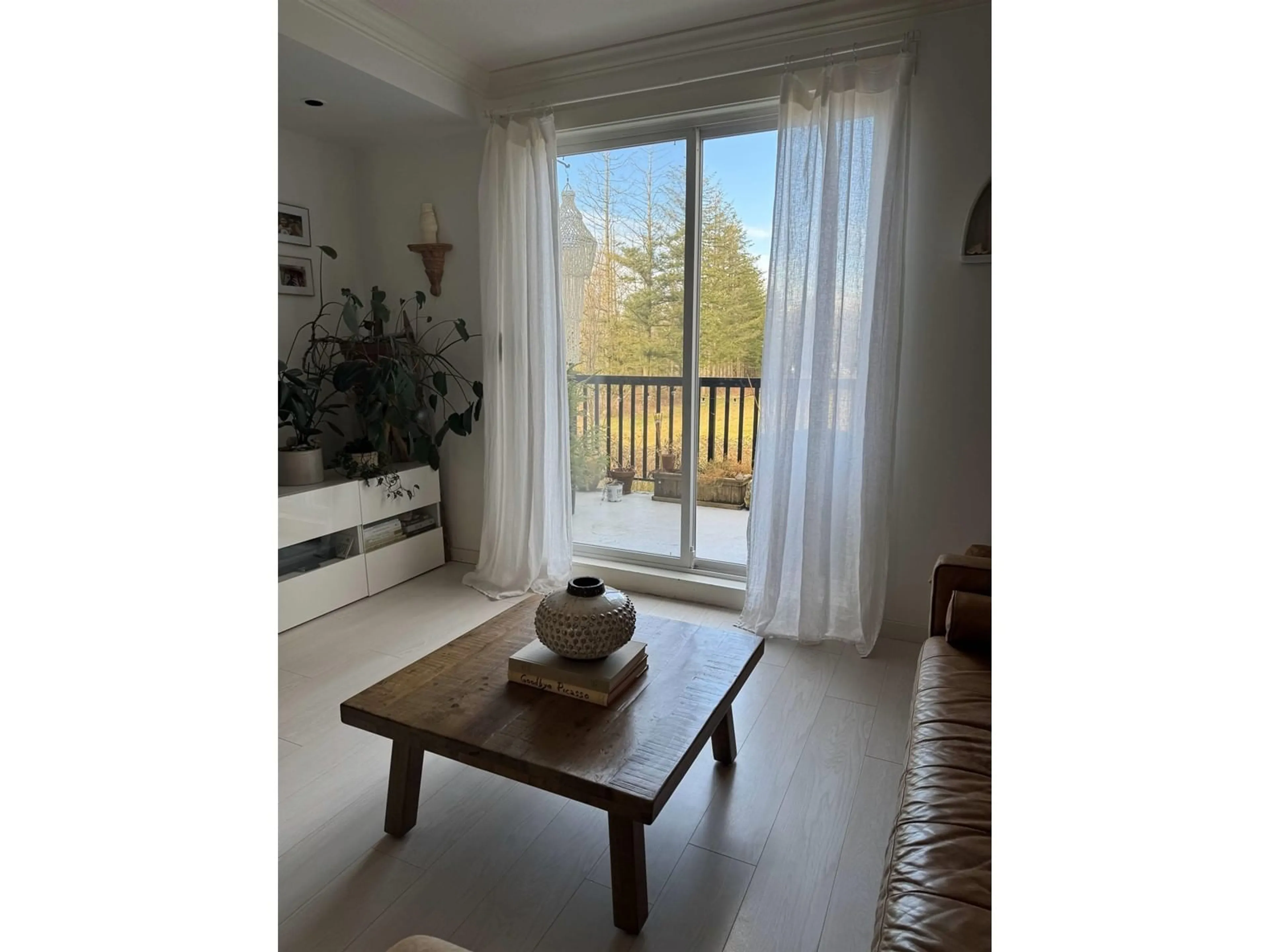 A pic of a room for 94 18983 72A AVENUE, Surrey British Columbia V4N1A5