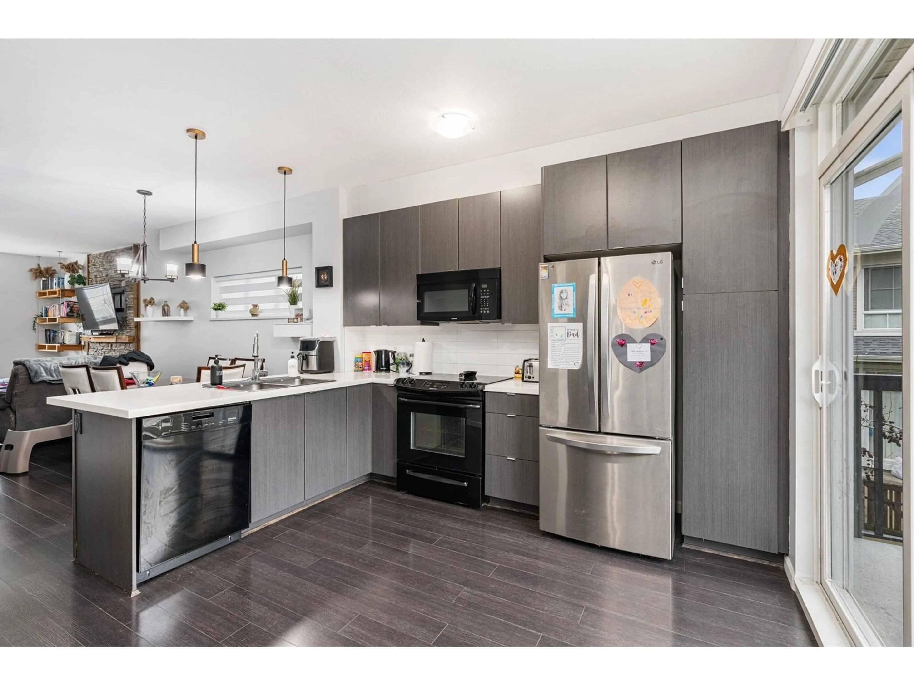 Open concept kitchen, unknown for 88 - 19505 68A, Surrey British Columbia V4N6K3