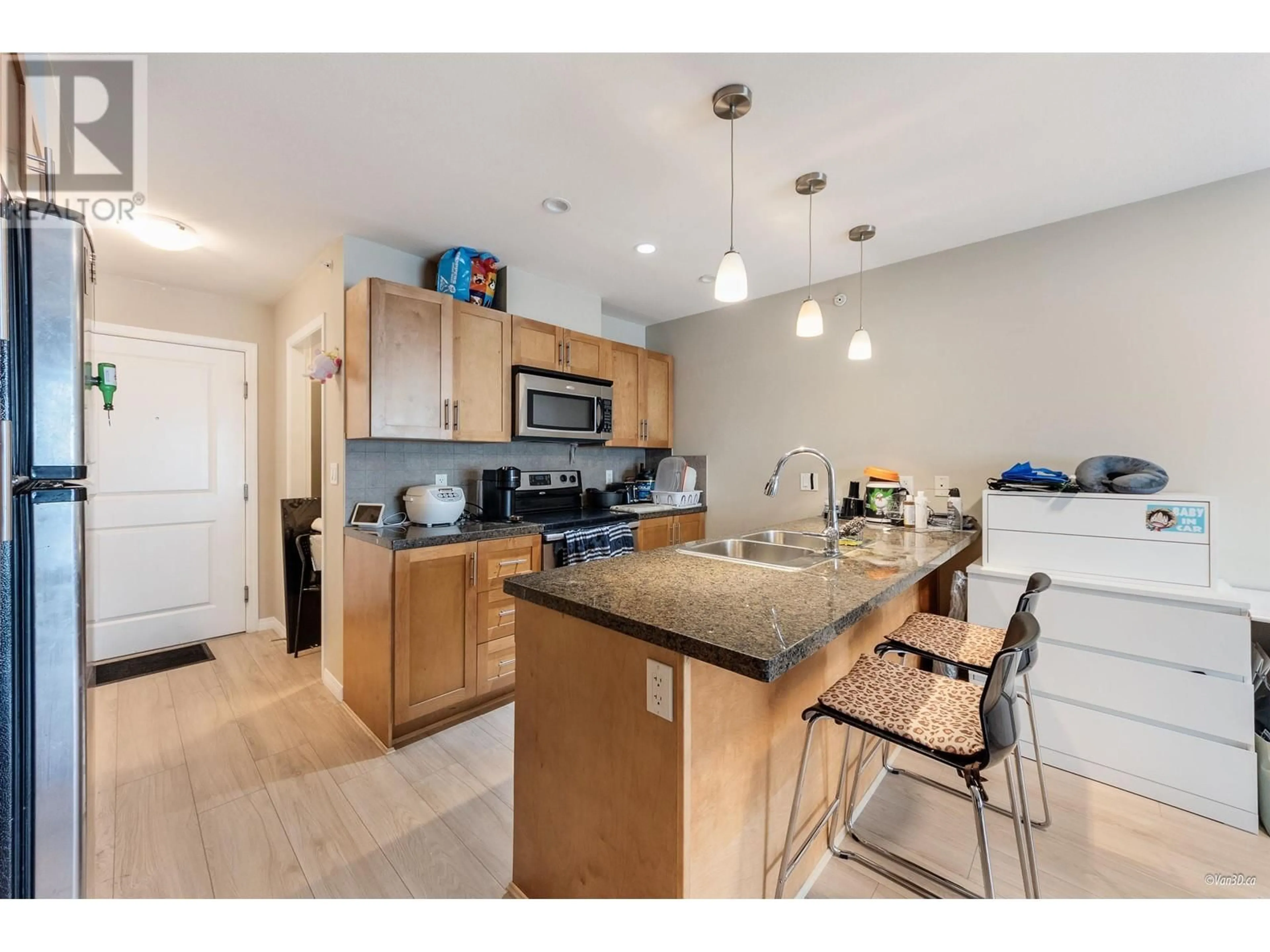 Open concept kitchen, unknown for 307 5000 IMPERIAL STREET, Burnaby British Columbia V5J1C8