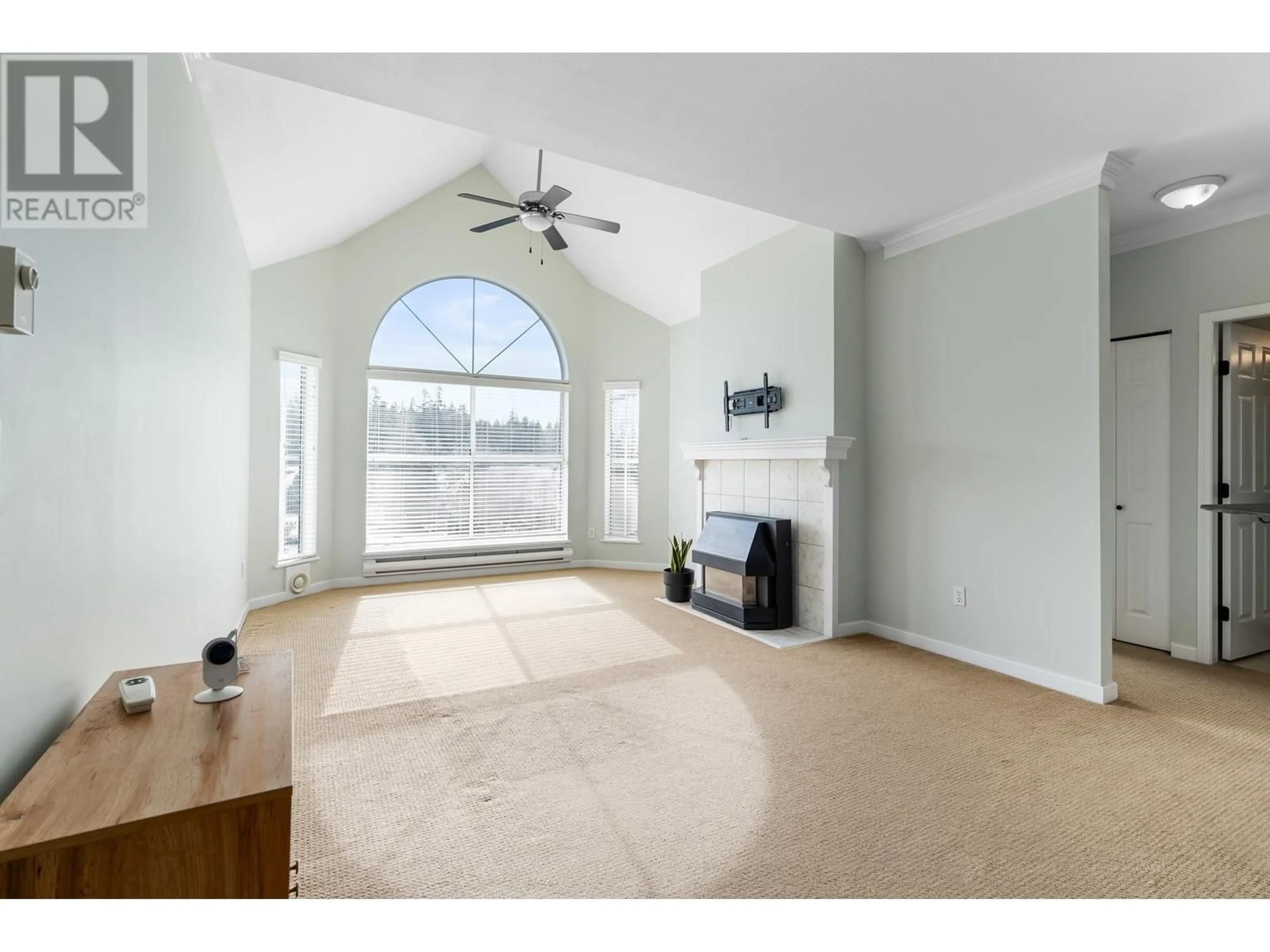 A pic of a room for 403 - 12464 191B STREET, Pitt Meadows British Columbia V3Y2P6