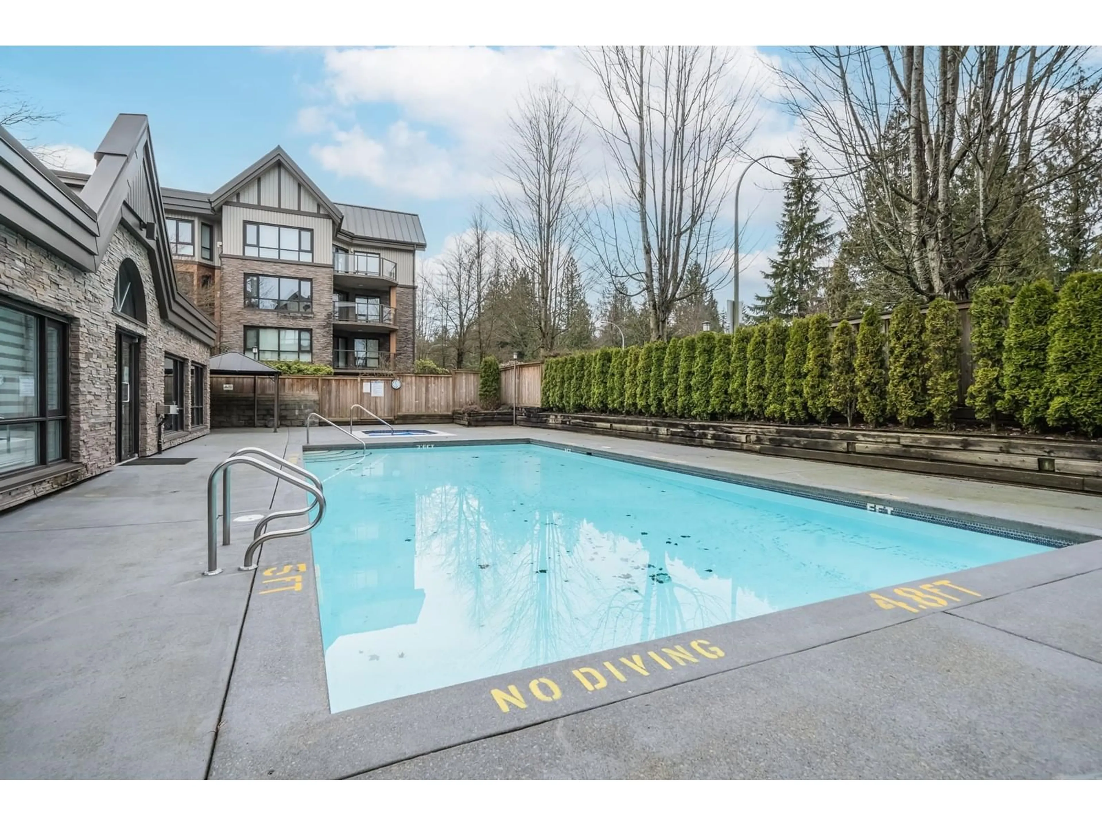 Pool for 202 9978 148 STREET, Surrey British Columbia V3R0P9