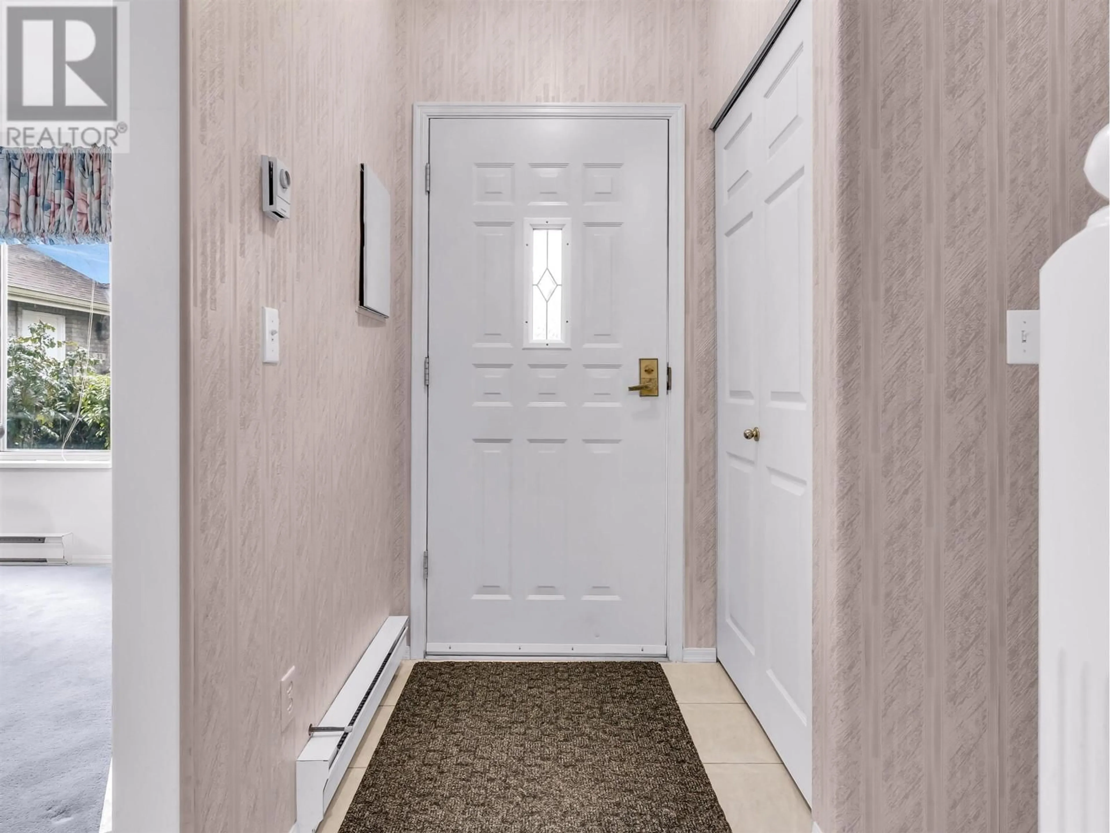 Indoor entryway for 21 3701 THURSTON STREET, Burnaby British Columbia V5H1H6