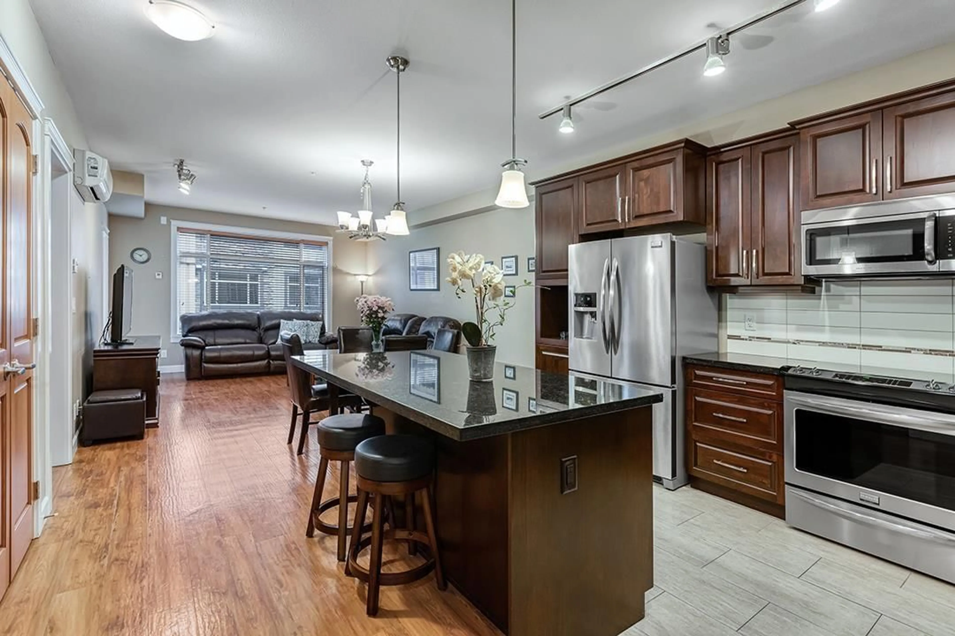 Open concept kitchen, ceramic/tile floor for 304 8258 207A STREET, Langley British Columbia V2Y0M5