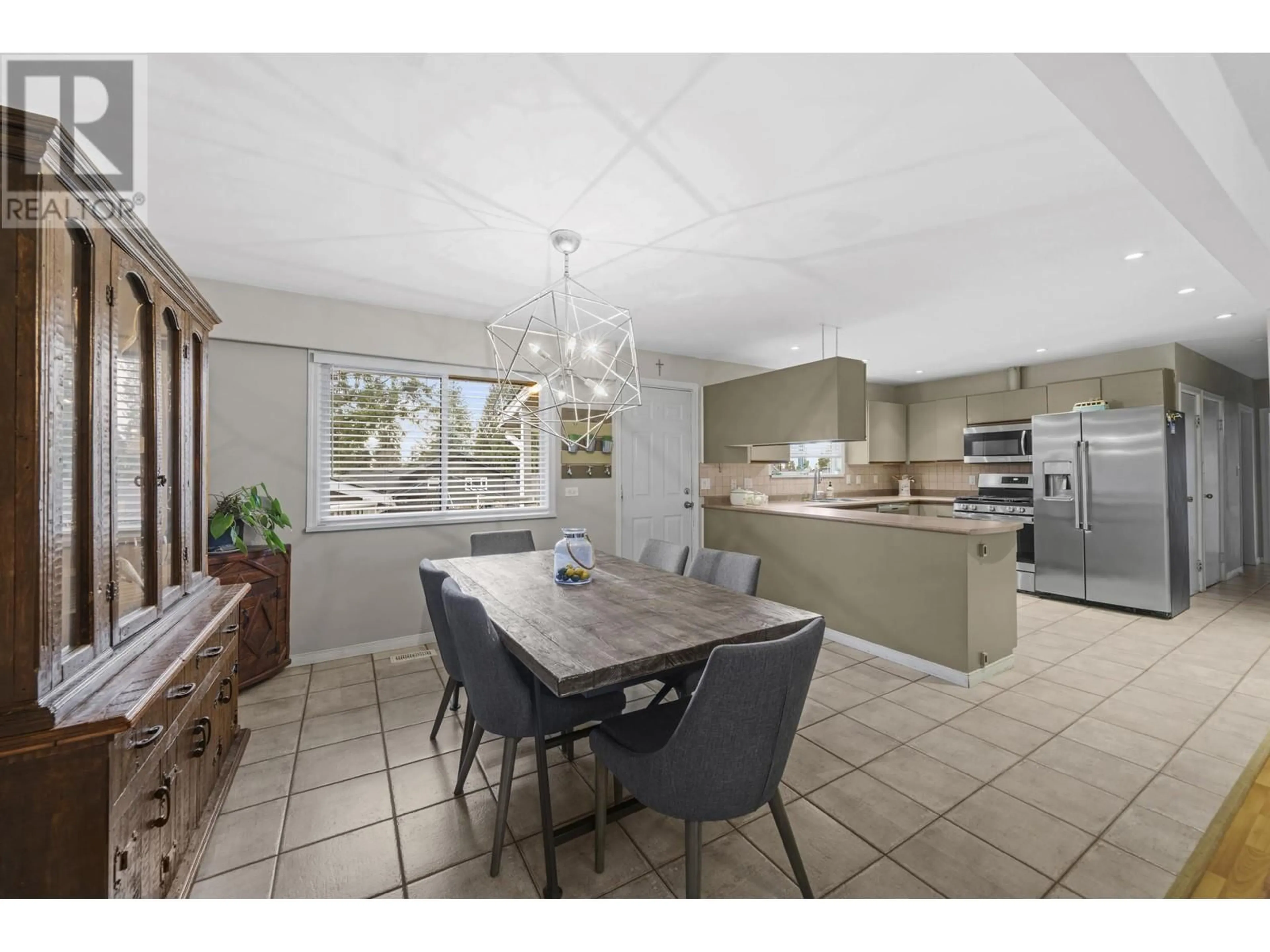 Open concept kitchen, ceramic/tile floor for 1418 FOSTER AVENUE, Coquitlam British Columbia V3J2M9