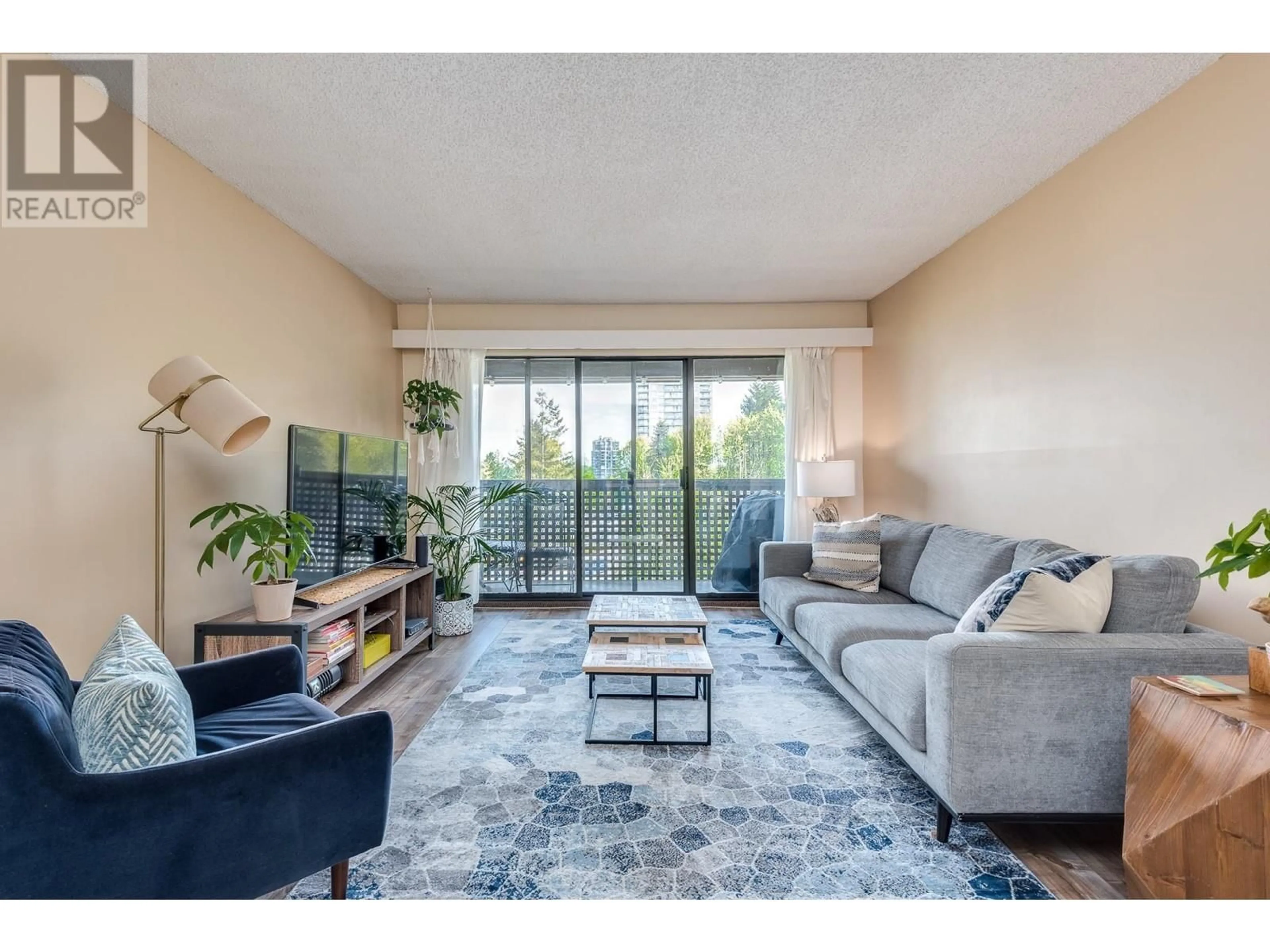 Living room with furniture, unknown for 409 - 340 GINGER DRIVE, New Westminster British Columbia V3L5L7