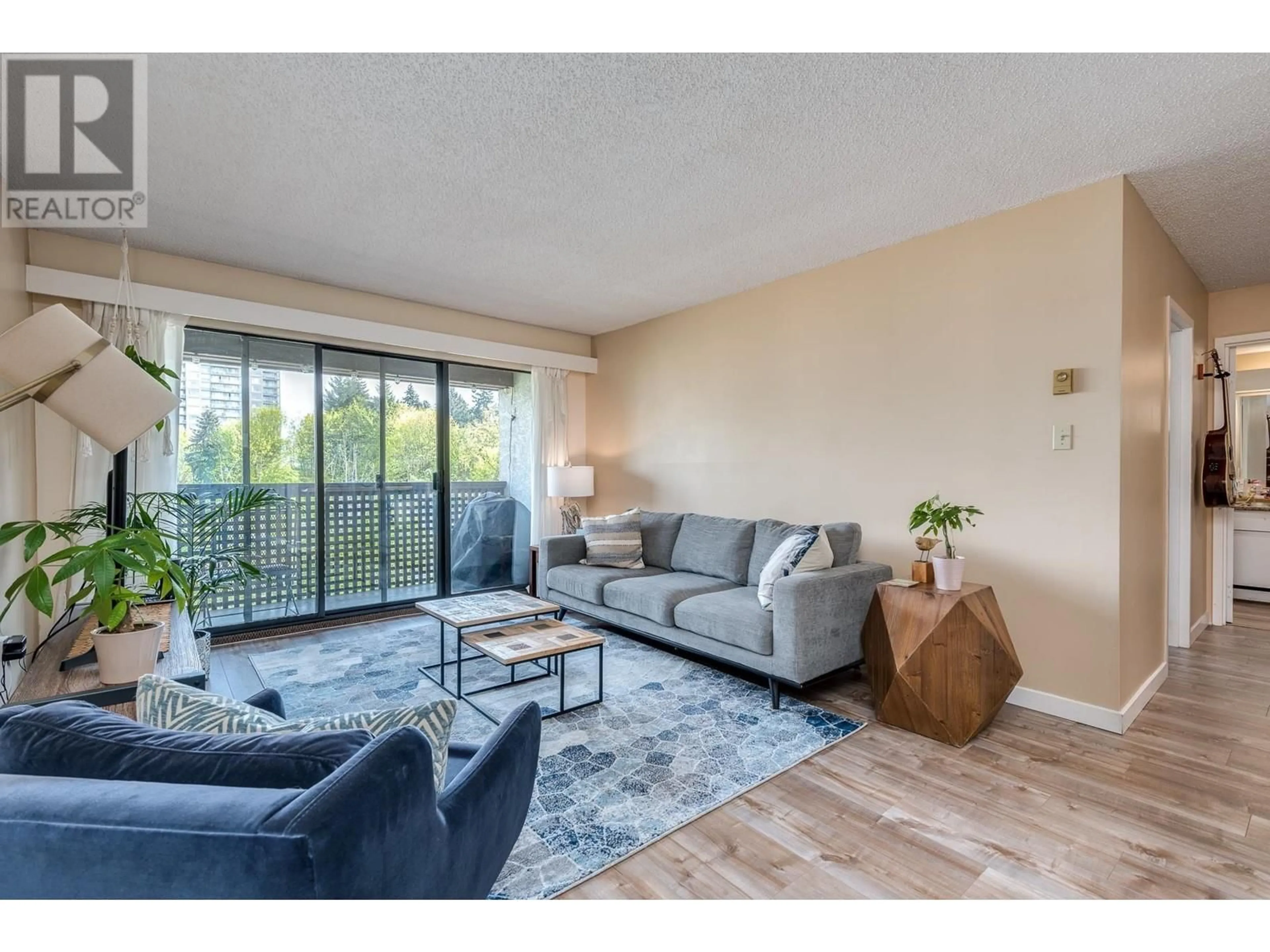 Living room with furniture, unknown for 409 - 340 GINGER DRIVE, New Westminster British Columbia V3L5L7