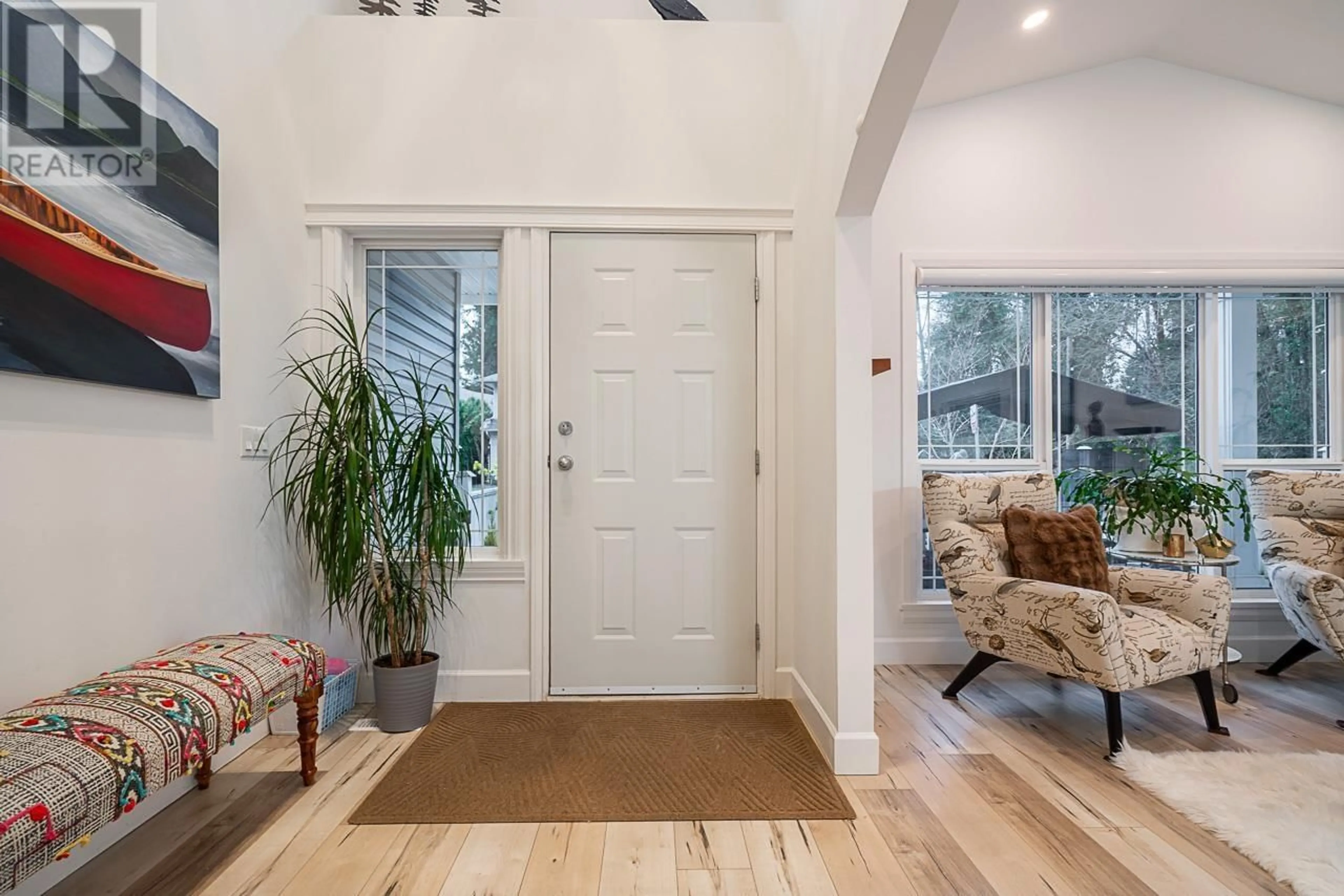 Indoor entryway for 10992 241 STREET, Maple Ridge British Columbia V2W1H7