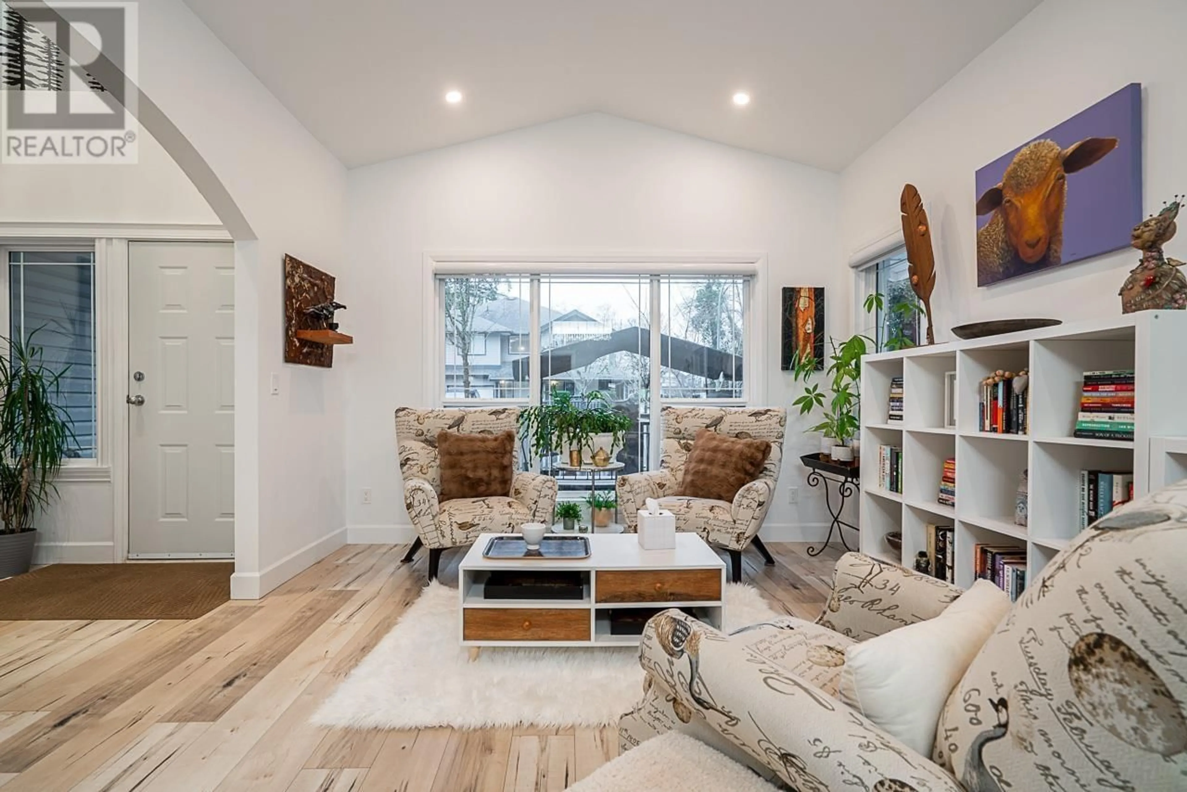 Living room with furniture, unknown for 10992 241 STREET, Maple Ridge British Columbia V2W1H7