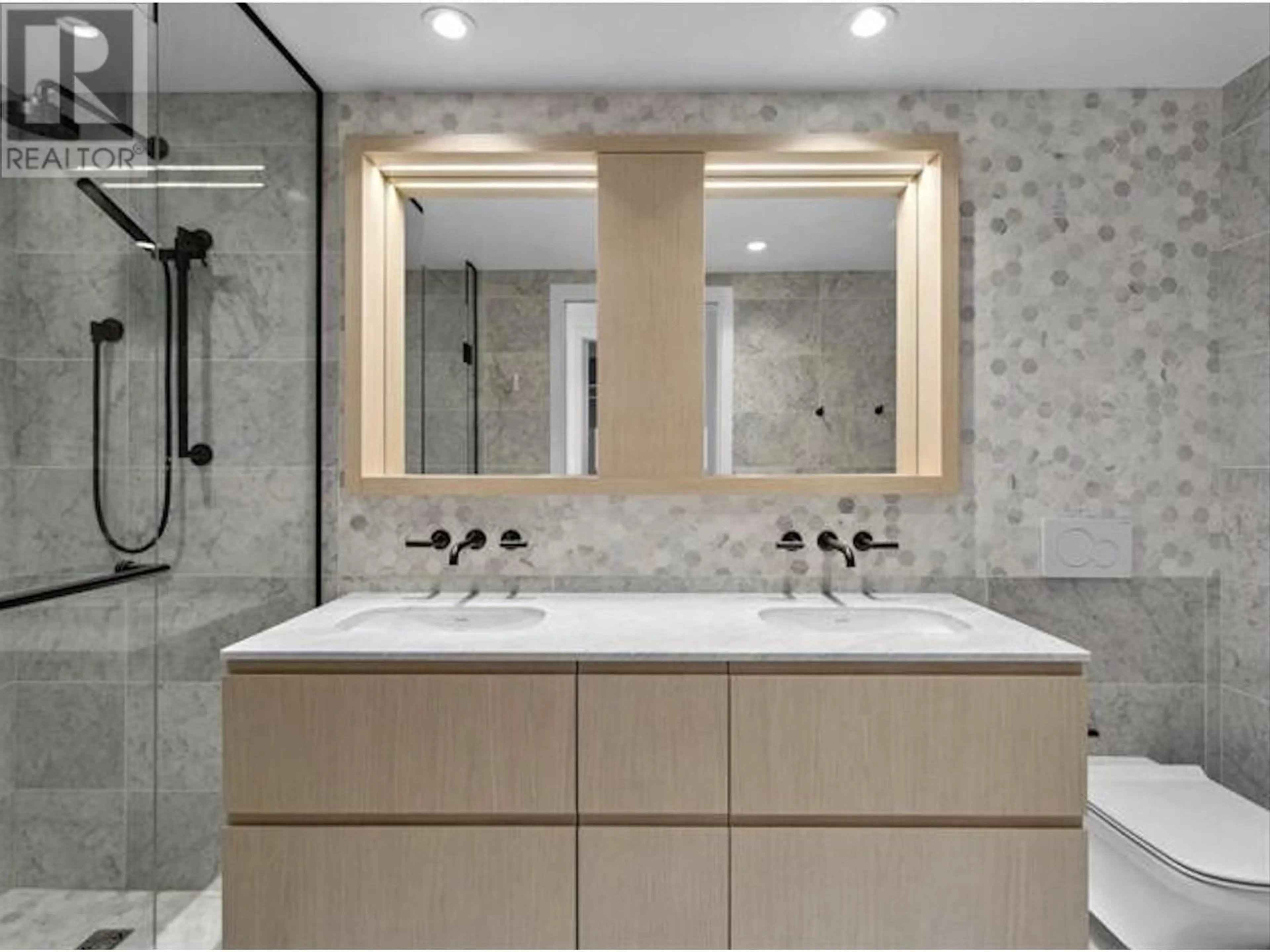 Contemporary bathroom, ceramic/tile floor for 1203 1180 BROUGHTON STREET, Vancouver British Columbia V6G2B1