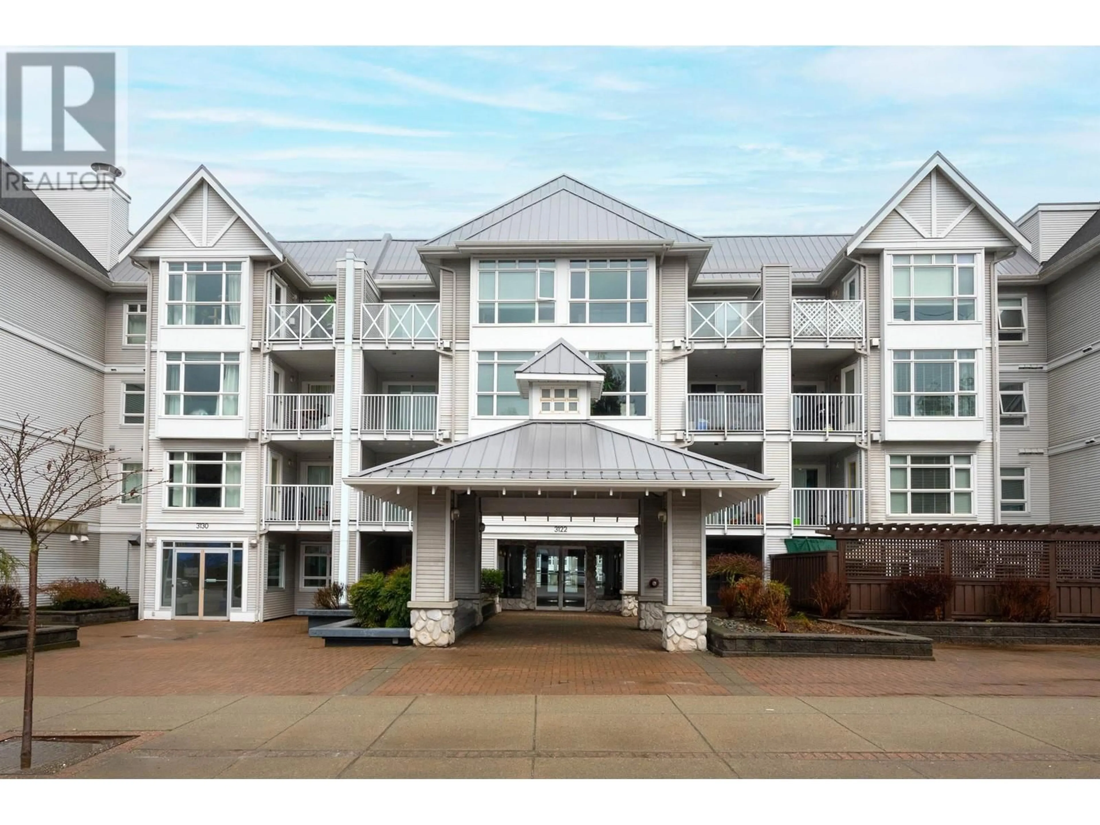 Indoor foyer for 326 3122 ST JOHNS STREET, Port Moody British Columbia V3H5C8