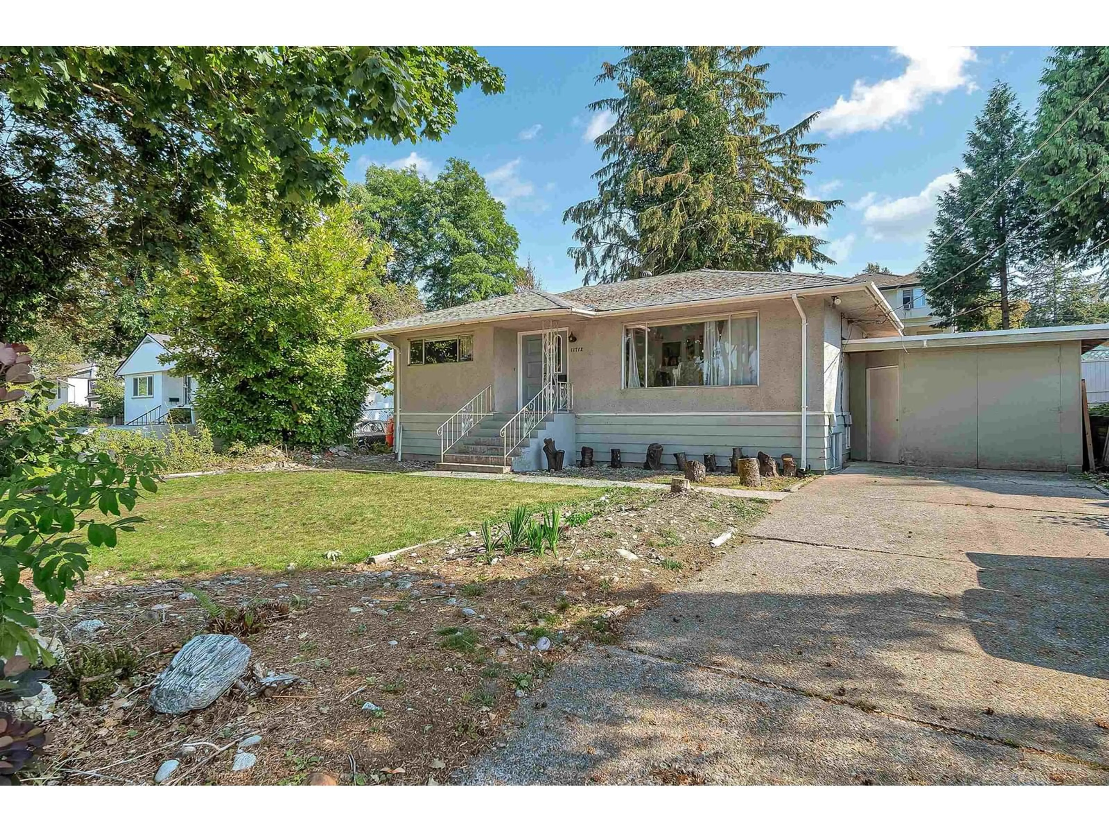 A pic from outside/outdoor area/front of a property/back of a property/a pic from drone, street for 11712 97, Surrey British Columbia V3V2B8