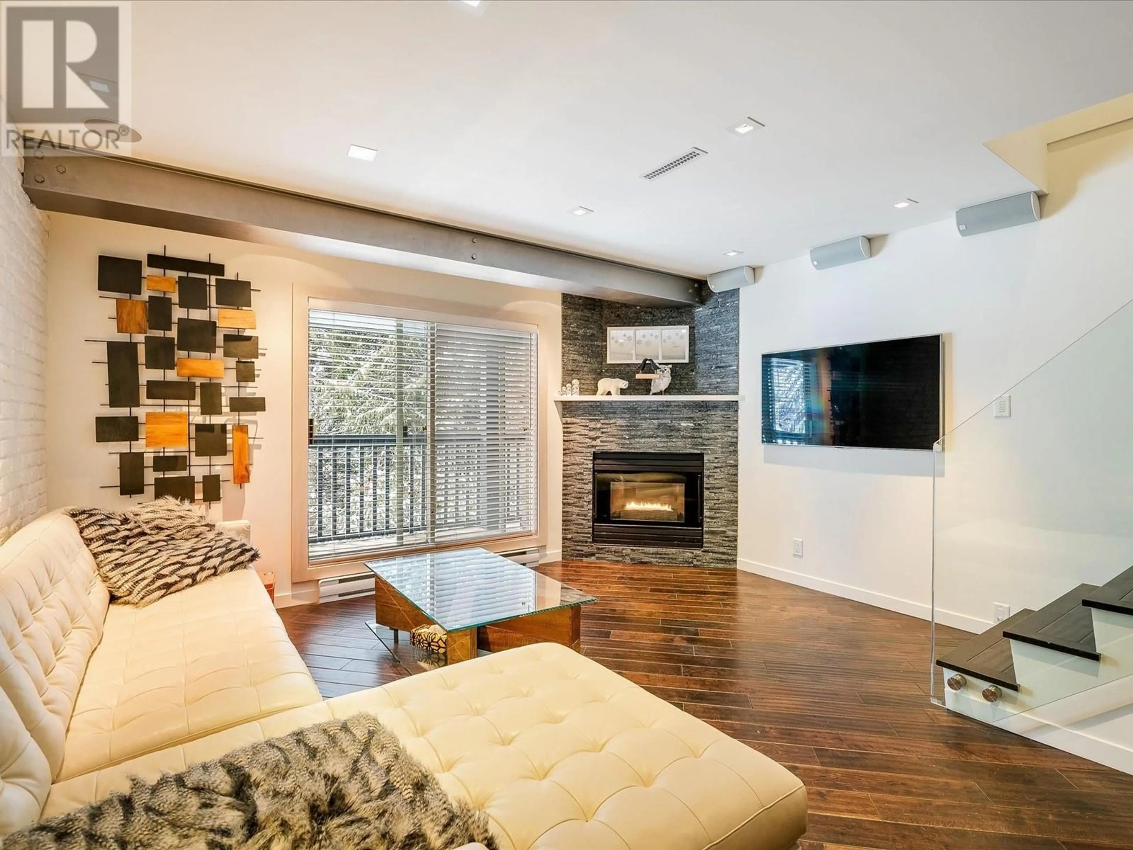 Living room with furniture, wood/laminate floor for 4 - 3102 PANORAMA RIDGE, Whistler British Columbia V8E0V3