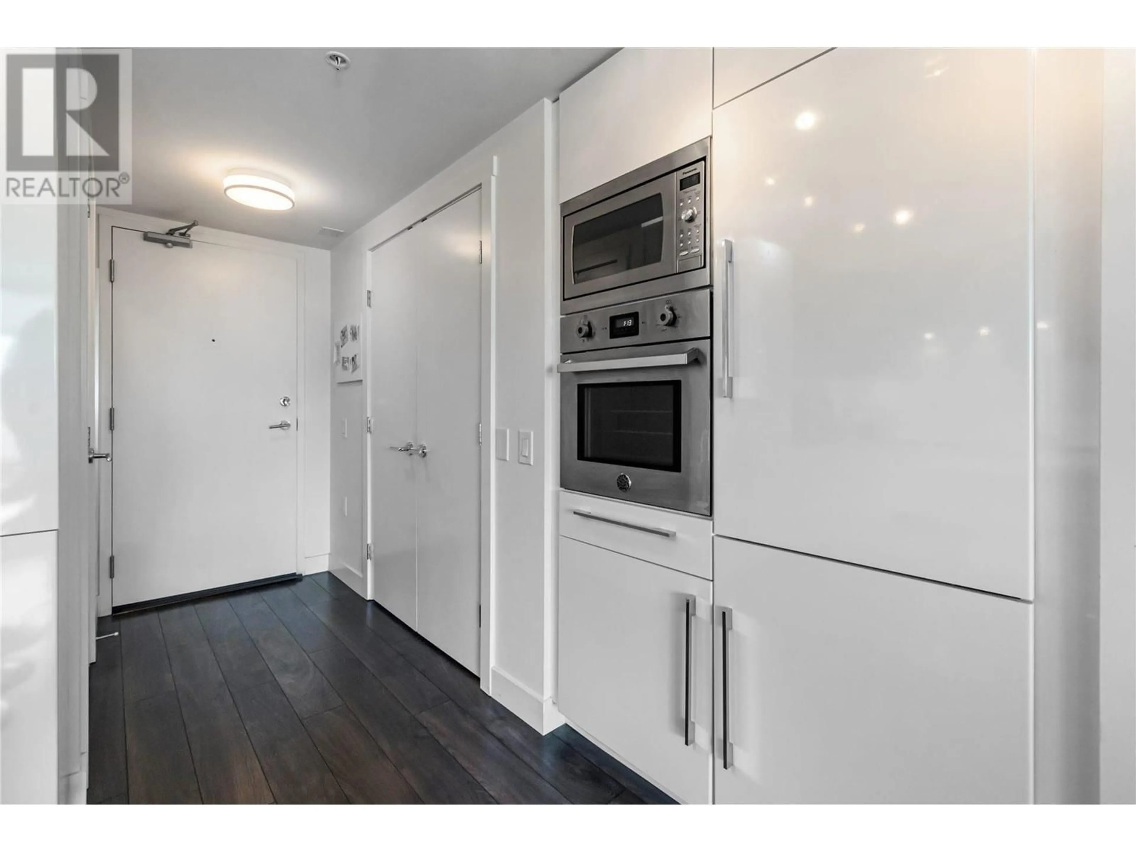Standard kitchen, unknown for 1306 - 188 AGNES STREET, New Westminster British Columbia V3L0H6