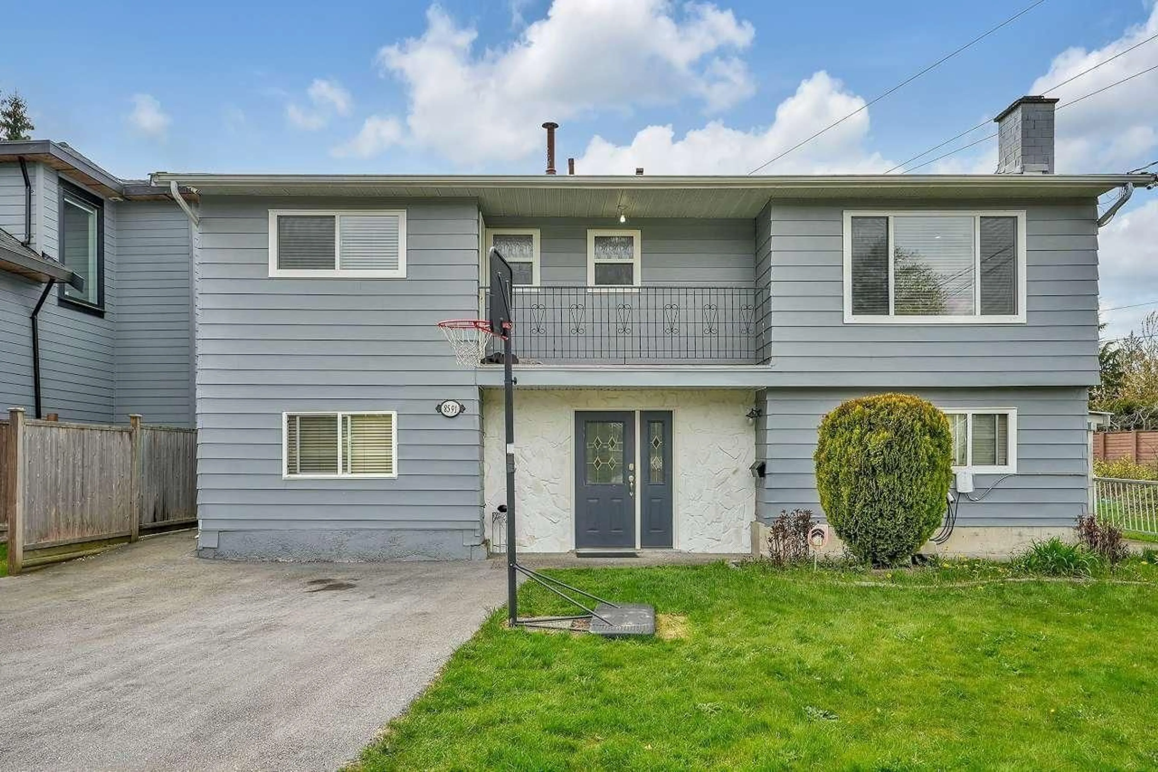 Home with vinyl exterior material, street for 8591 BROOKE, Delta British Columbia V4C4G2
