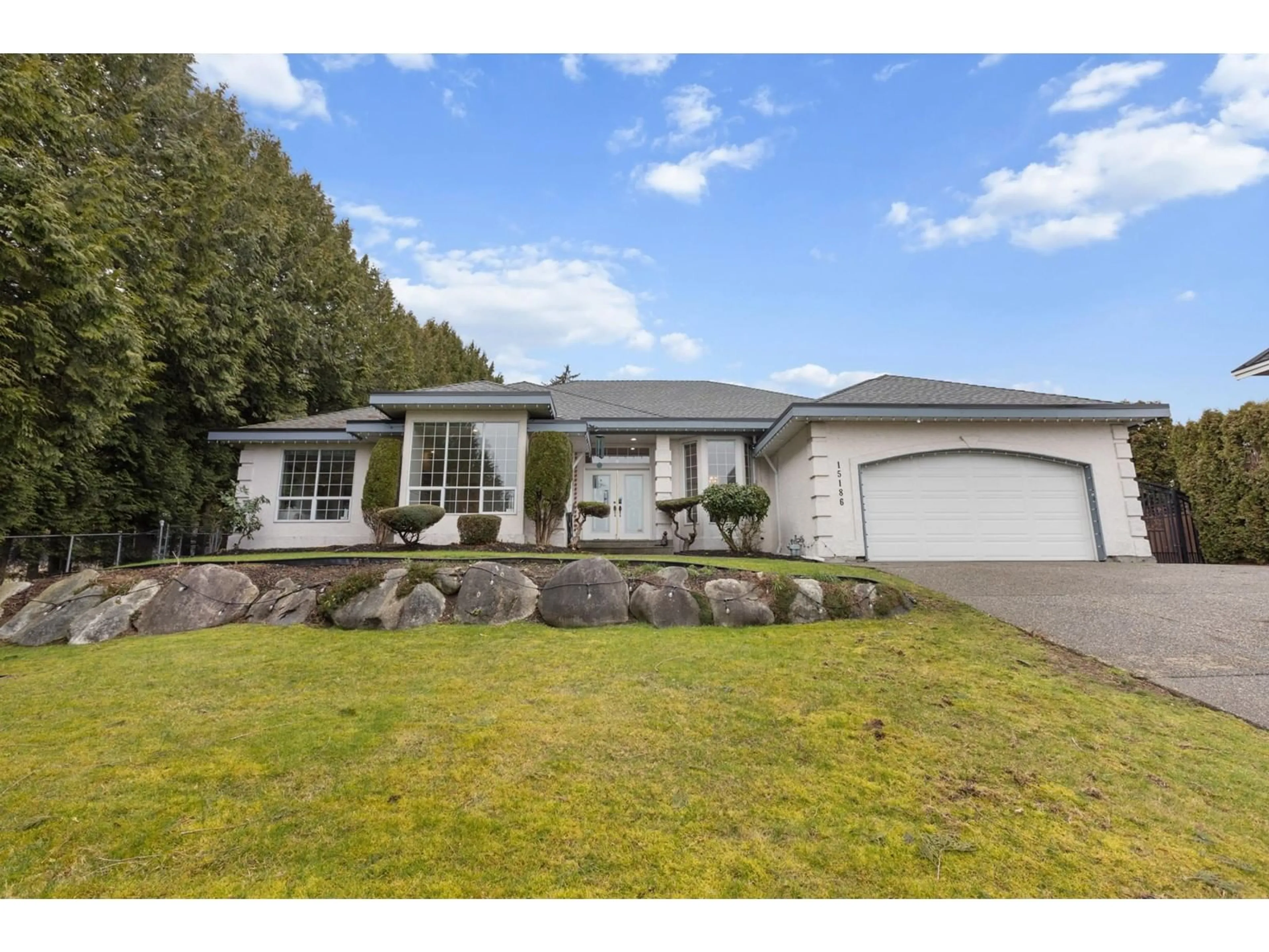Unknown for 15186 73B, Surrey British Columbia V3S8B7