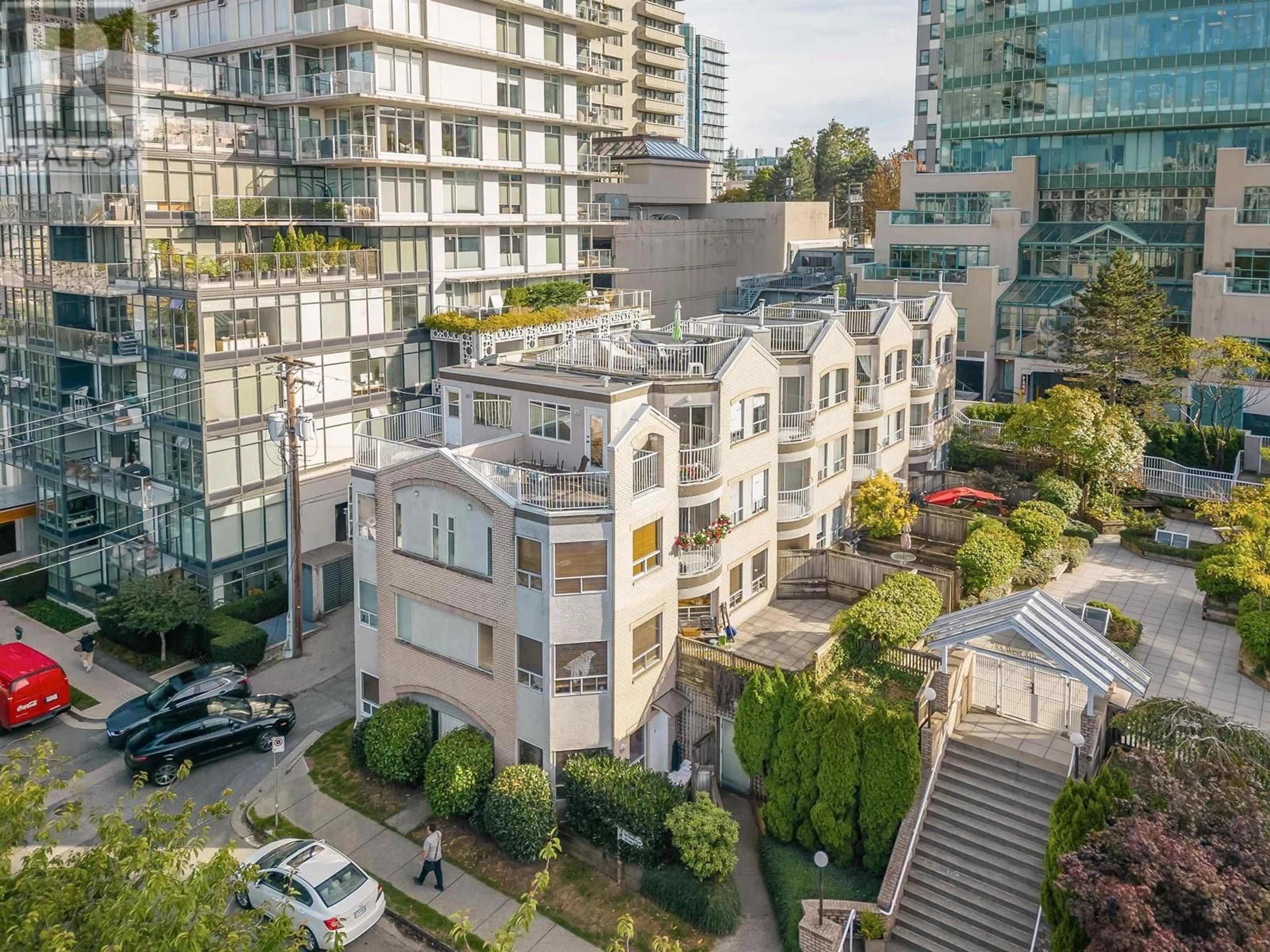 A pic from outside/outdoor area/front of a property/back of a property/a pic from drone, city buildings view from balcony for 208 788 W 8TH AVENUE, Vancouver British Columbia V5Z1E1