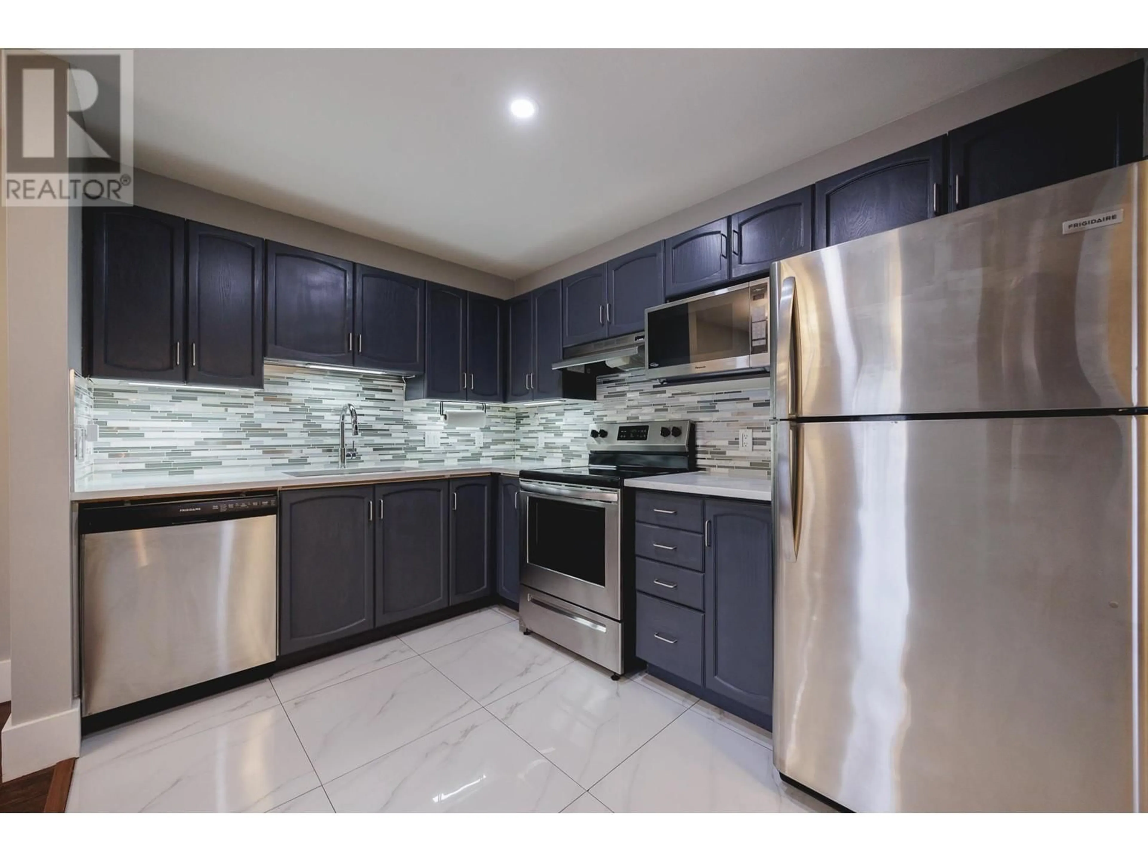 Standard kitchen, ceramic/tile floor for 305 2435 WELCHER AVENUE, Port Coquitlam British Columbia V3C1X8