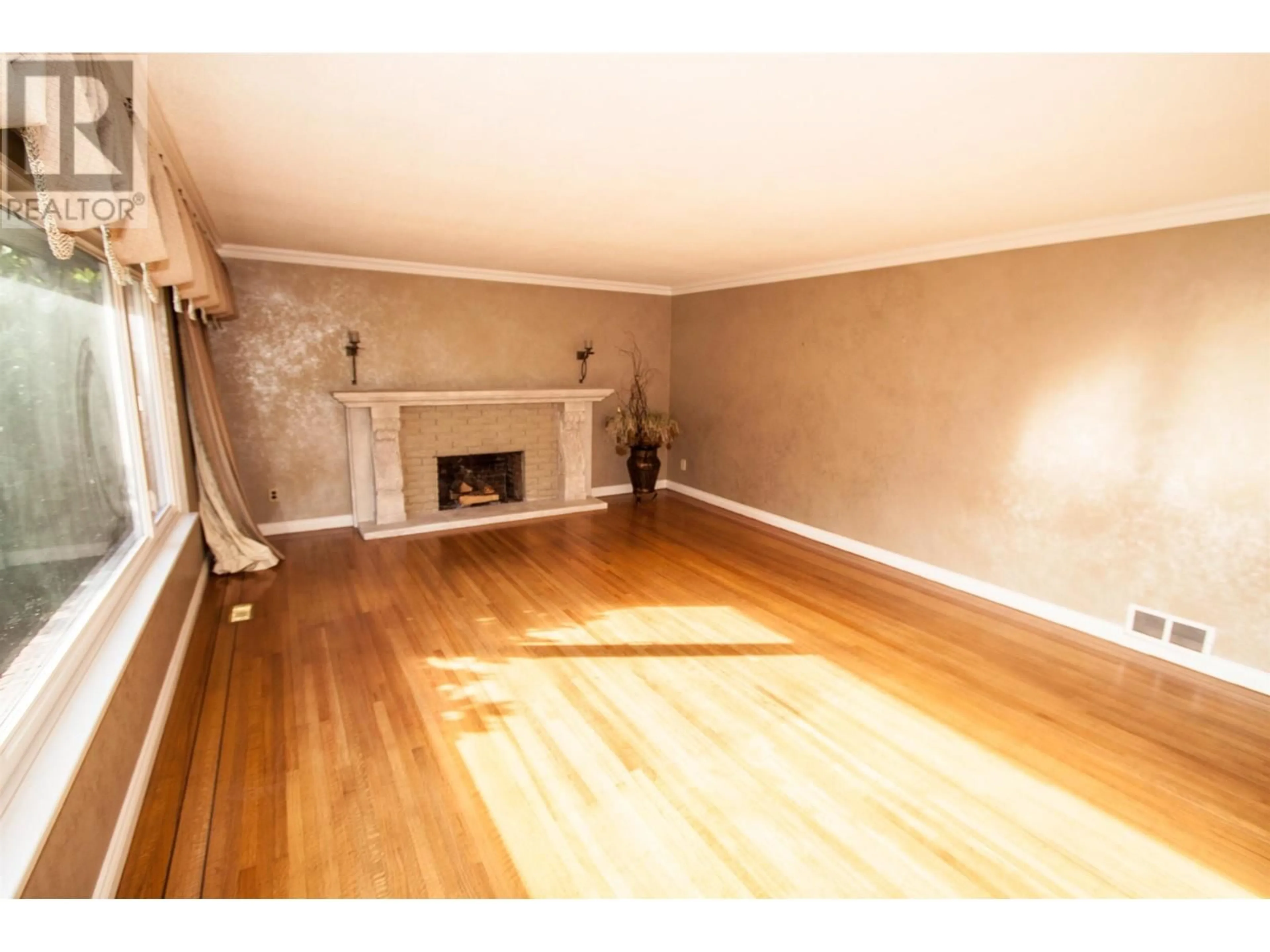 A pic of a room for 4032 RIPPLE ROAD, West Vancouver British Columbia V7V3K9