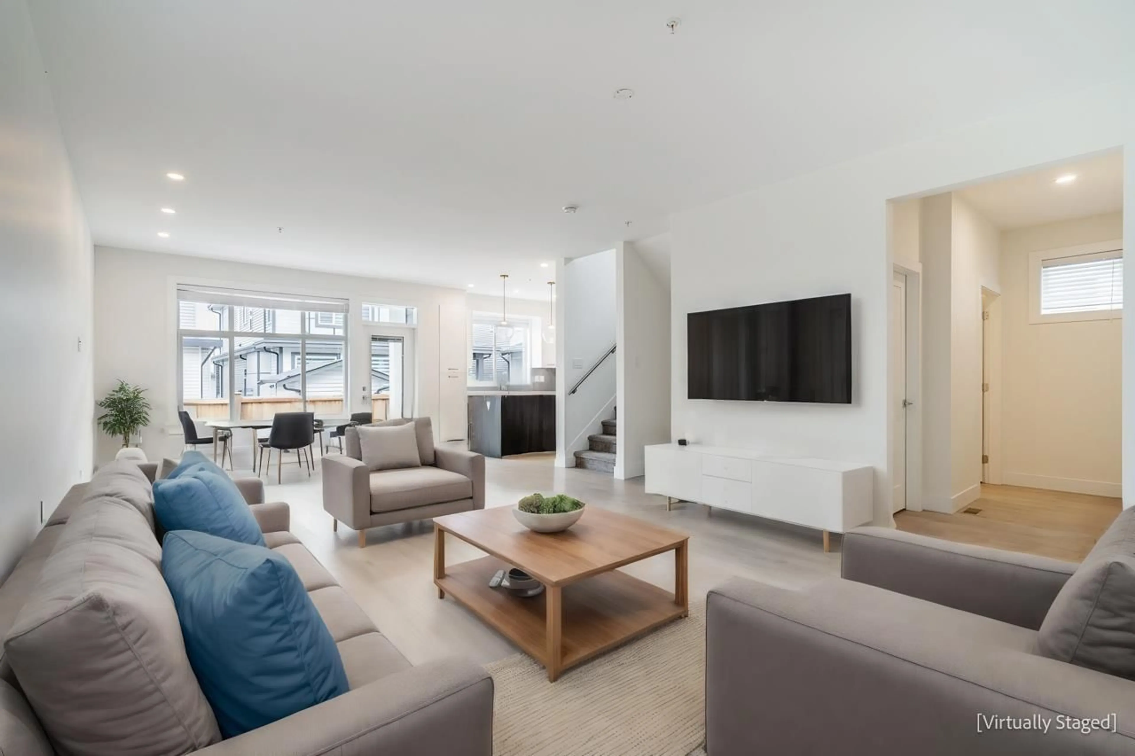 Living room with furniture, unknown for 13 - 20680 76 B, Langley British Columbia V2Y4L2
