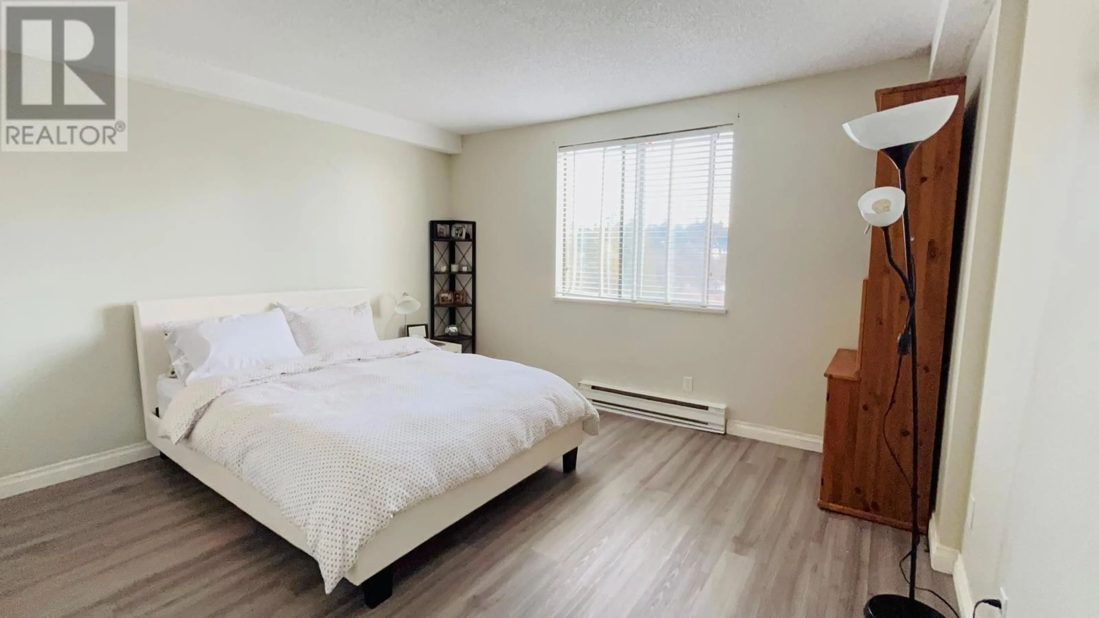 A pic of a room for 905 - 9595 ERICKSON DRIVE, Burnaby British Columbia V3J7N9