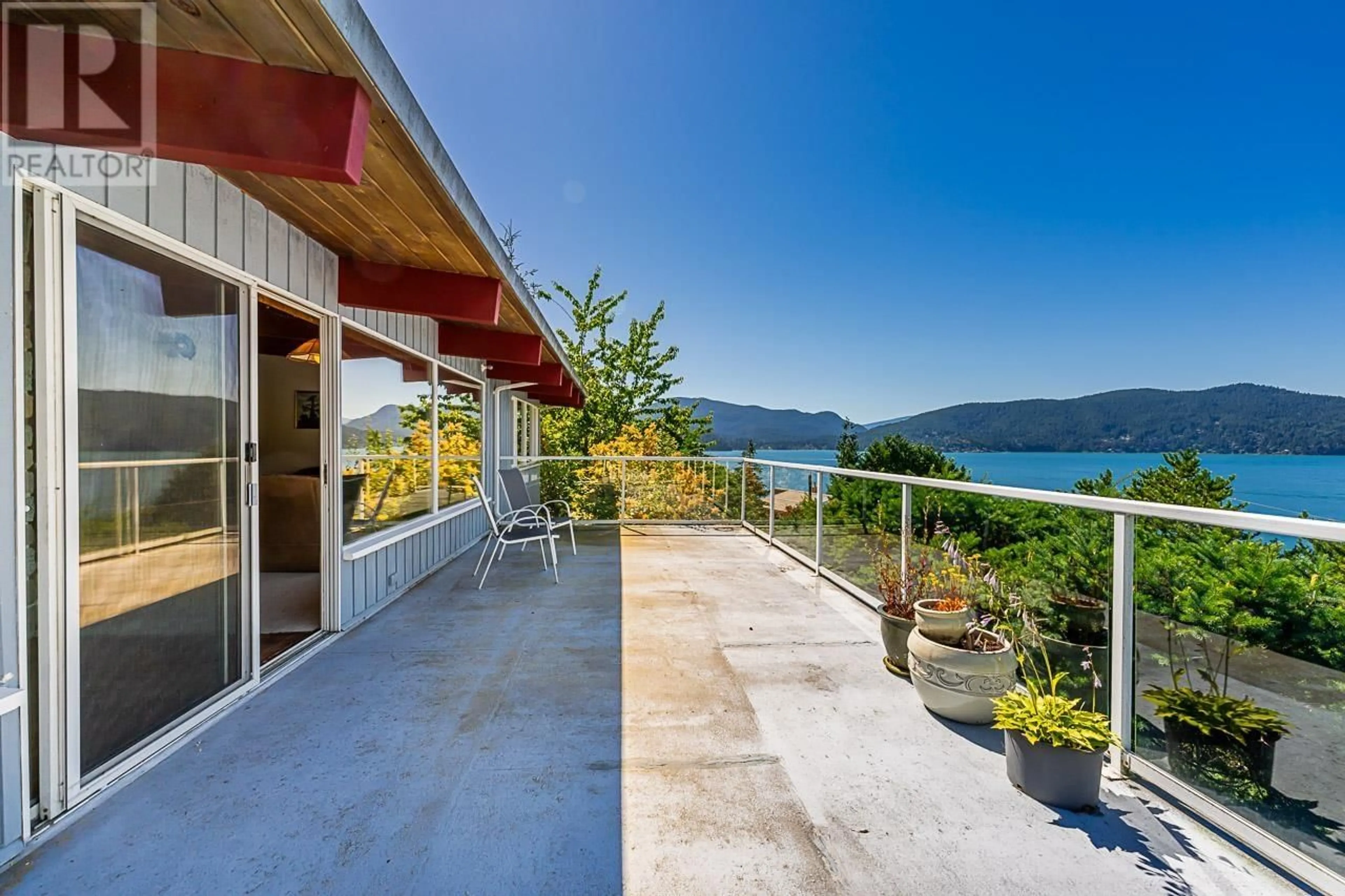 Patio, water/lake/river/ocean view for 6935 HYCROFT ROAD, West Vancouver British Columbia V7W2K6