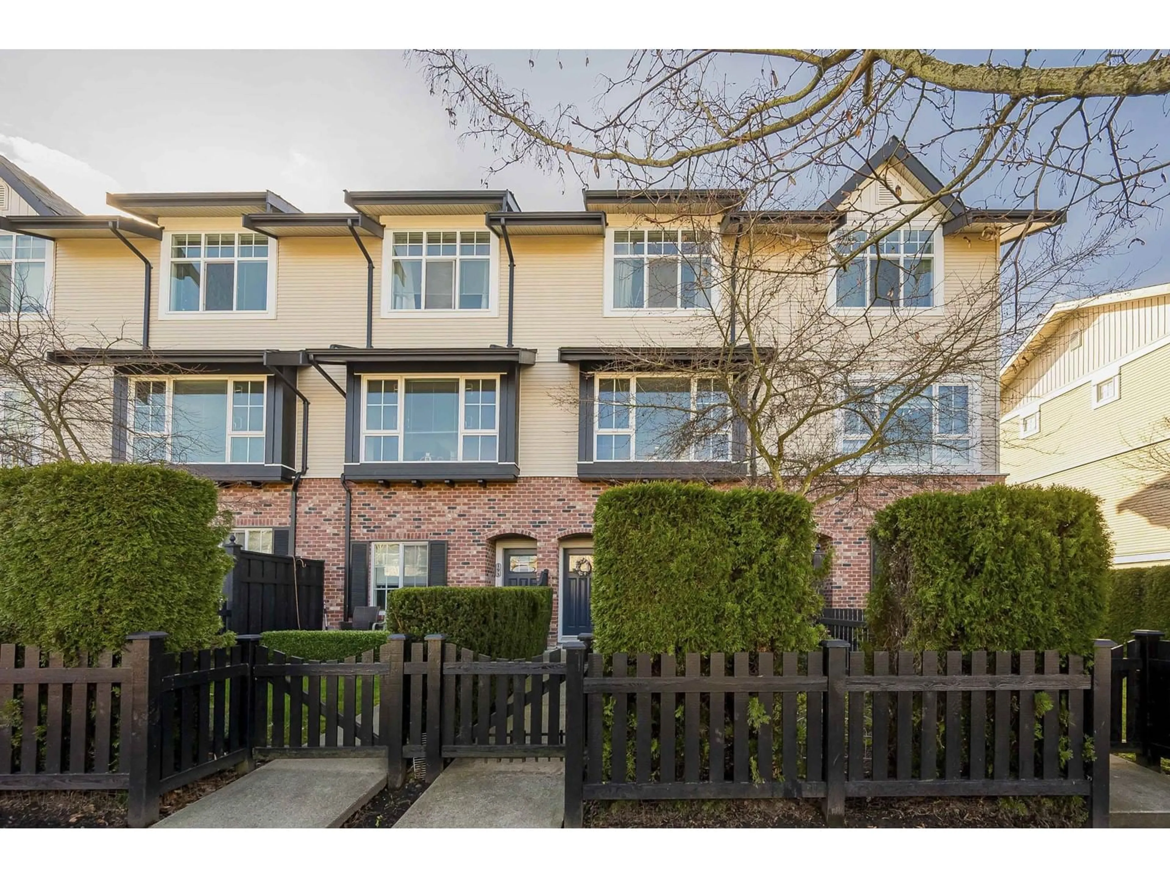 Unknown for 192 - 2450 161A, Surrey British Columbia V3Z8K4