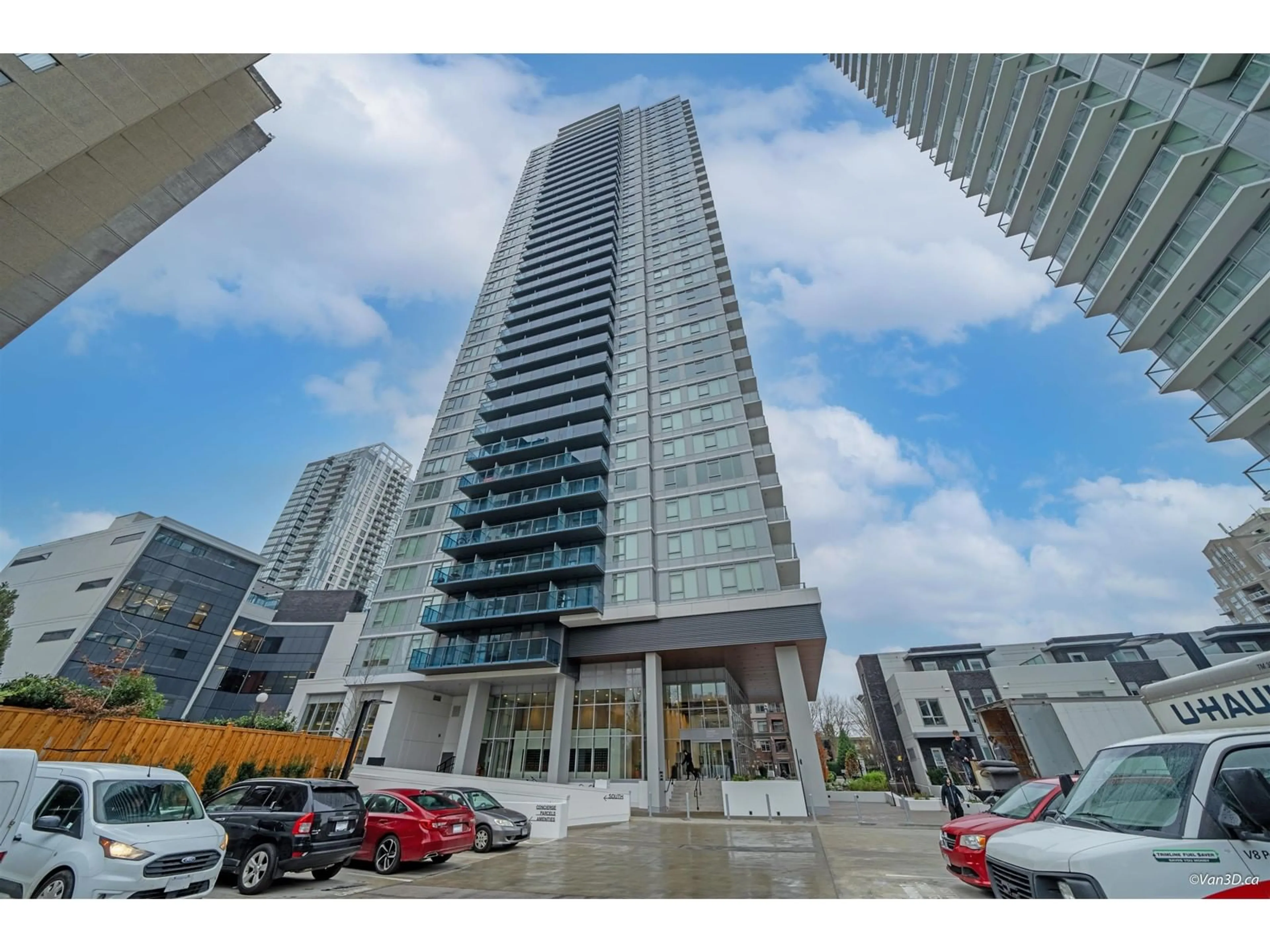 Indoor foyer for 1312 10448 UNIVERSITY DRIVE, Surrey British Columbia V3T0K1