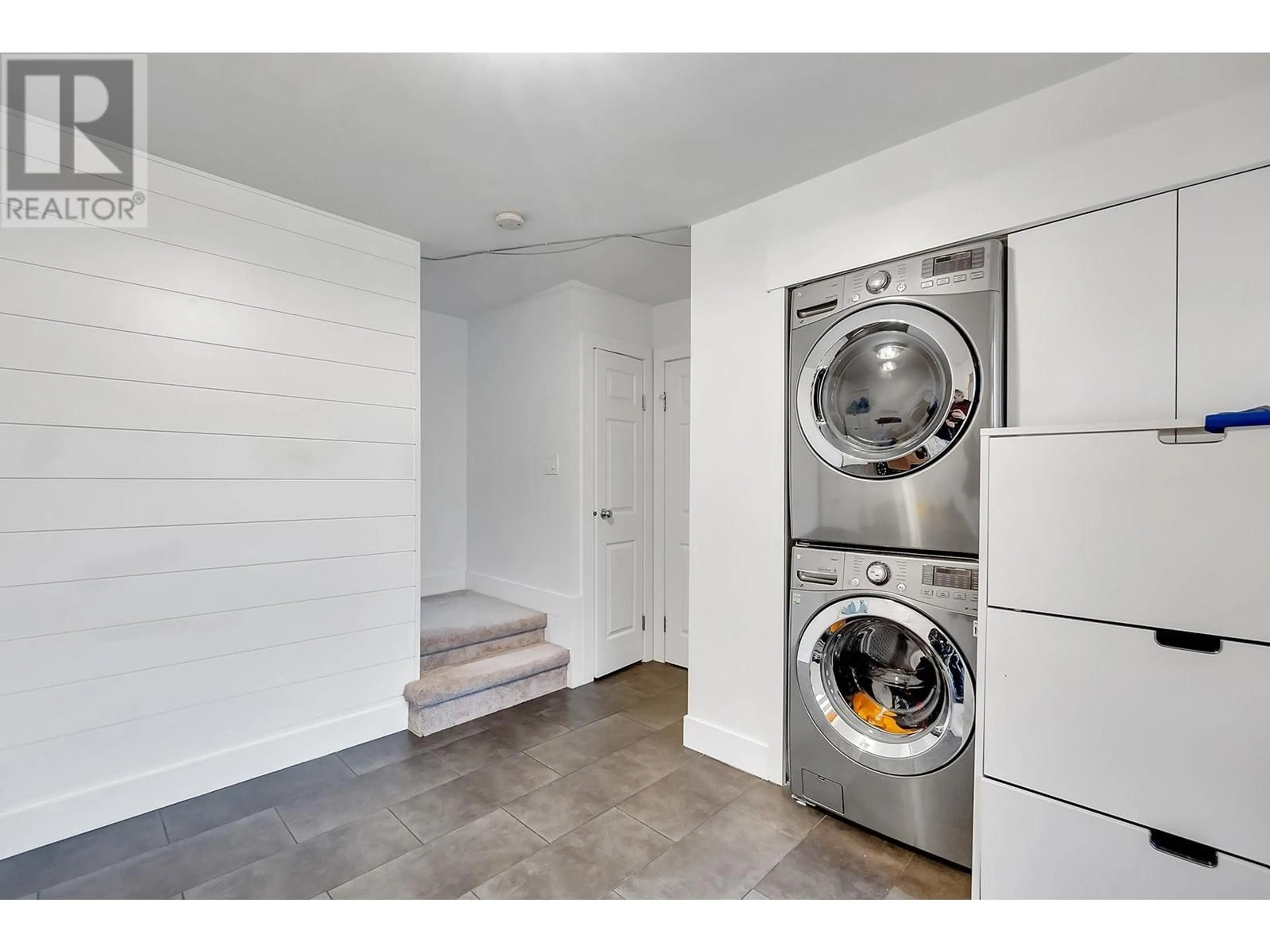 Laundry room for 2505 WILLIAM AVENUE, North Vancouver British Columbia V7K1Z2