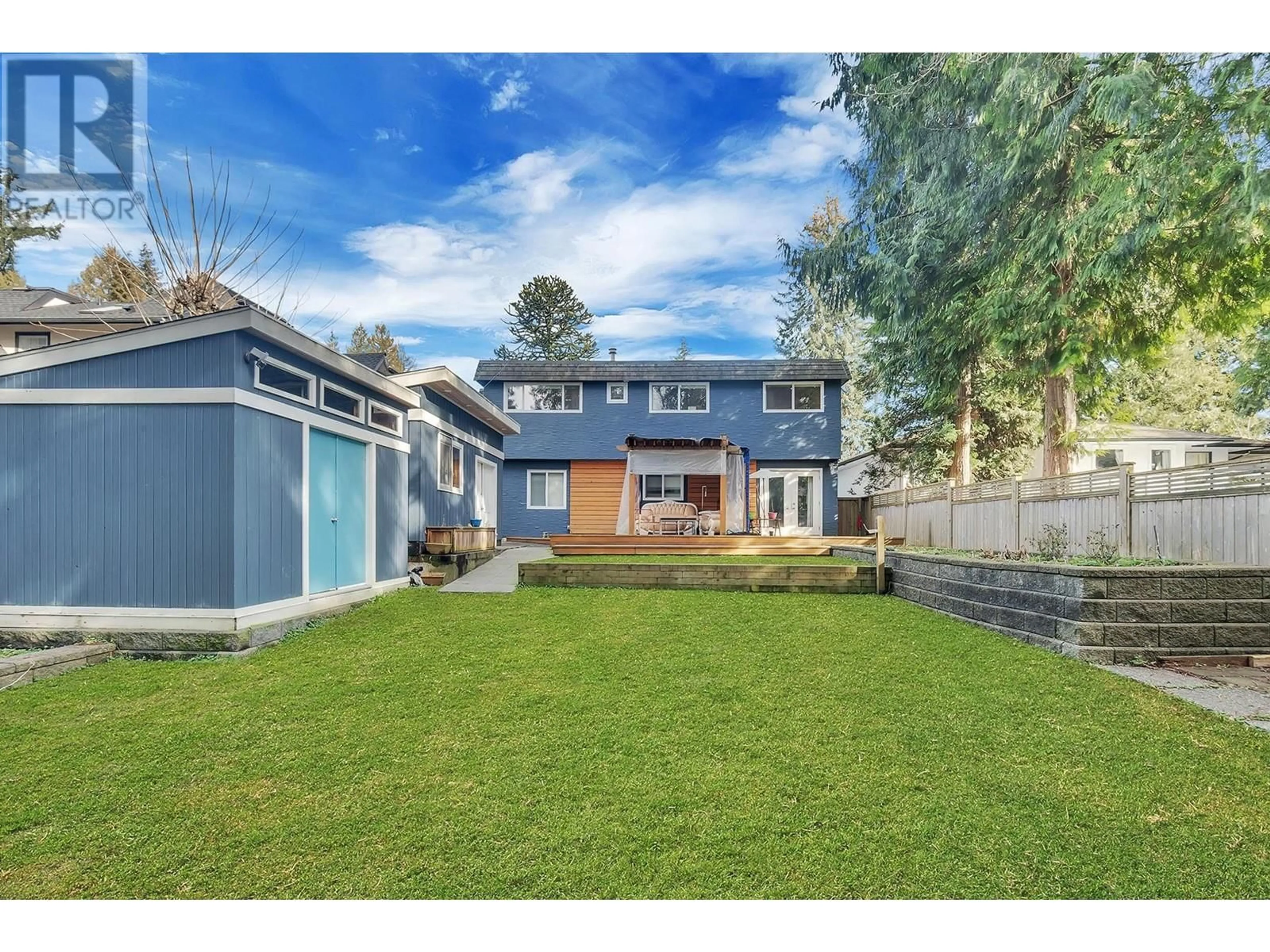 A pic from outside/outdoor area/front of a property/back of a property/a pic from drone, street for 2505 WILLIAM AVENUE, North Vancouver British Columbia V7K1Z2