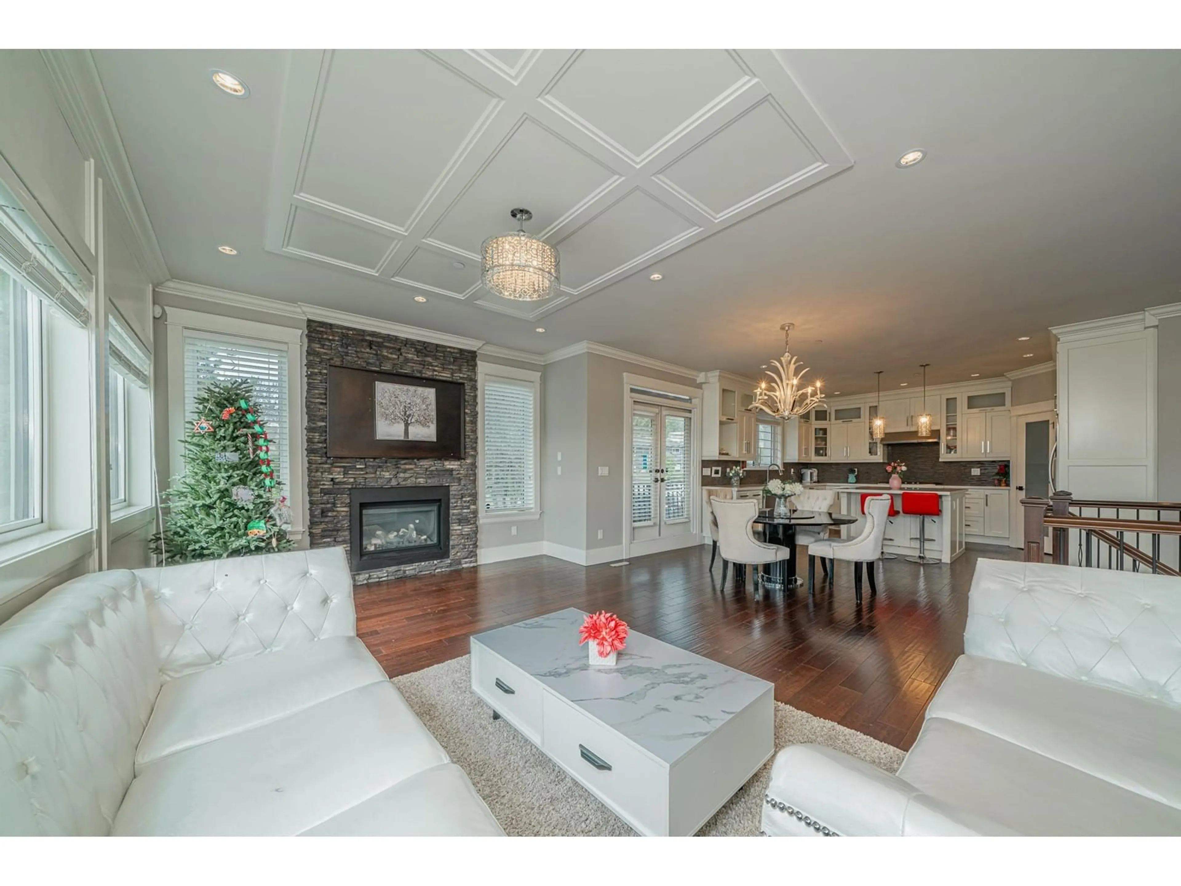 Open concept kitchen, unknown for 15807 BUENA VISTA, White Rock British Columbia V4B2A2