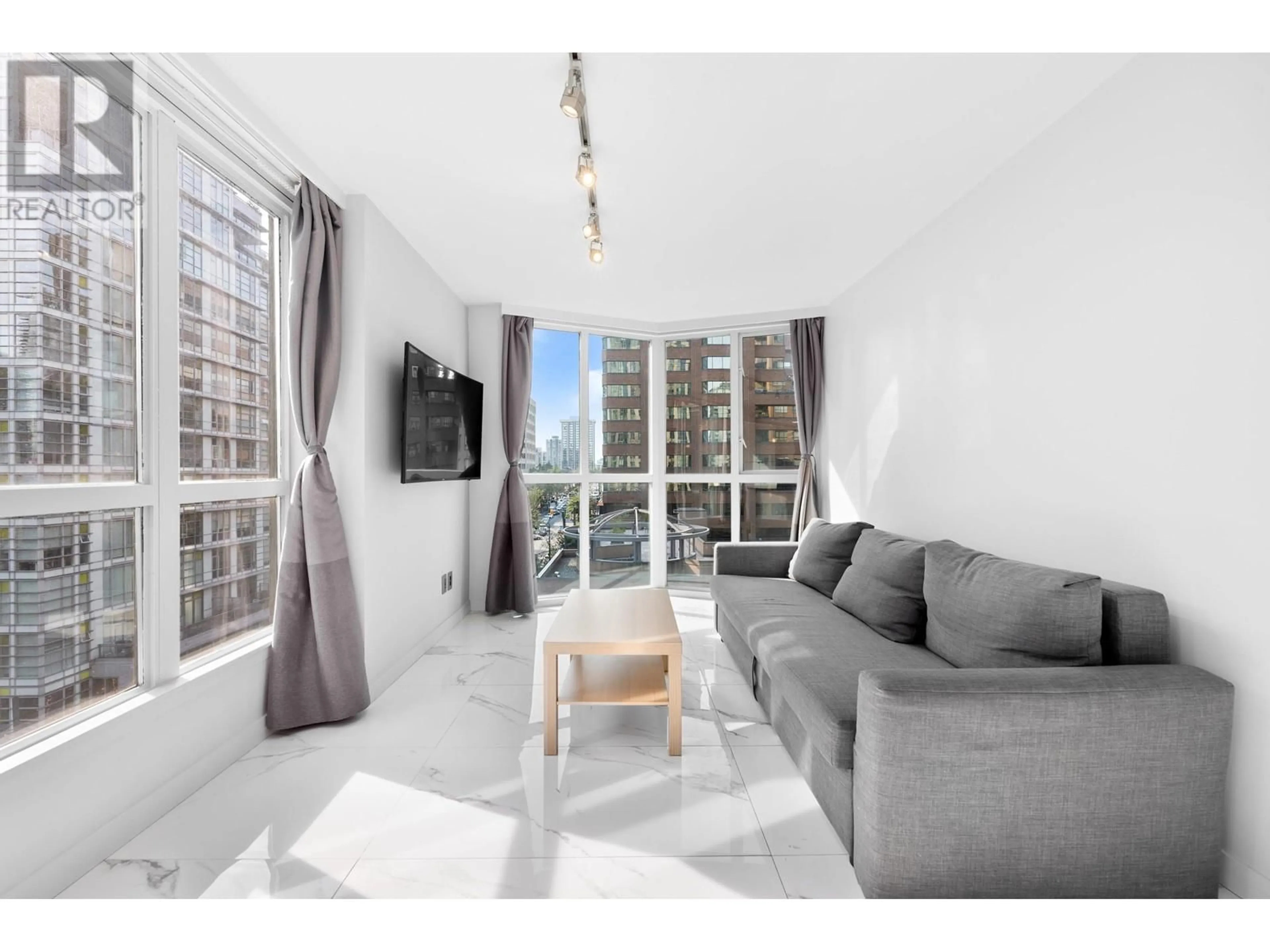 Living room with furniture, unknown for 702 - 1188 HOWE STREET, Vancouver British Columbia V6Z2S8